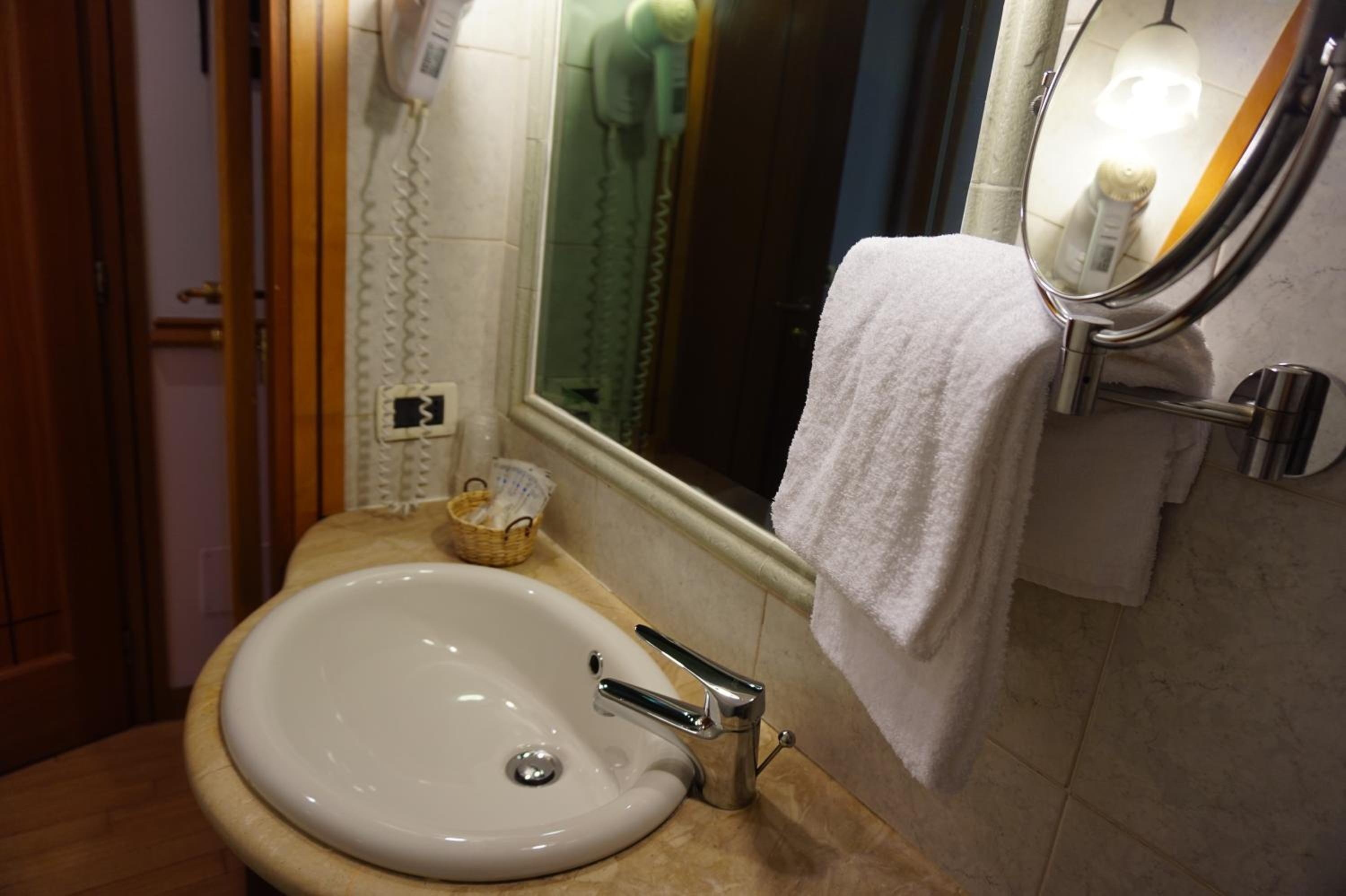 Triple Room with Garden View photo 3