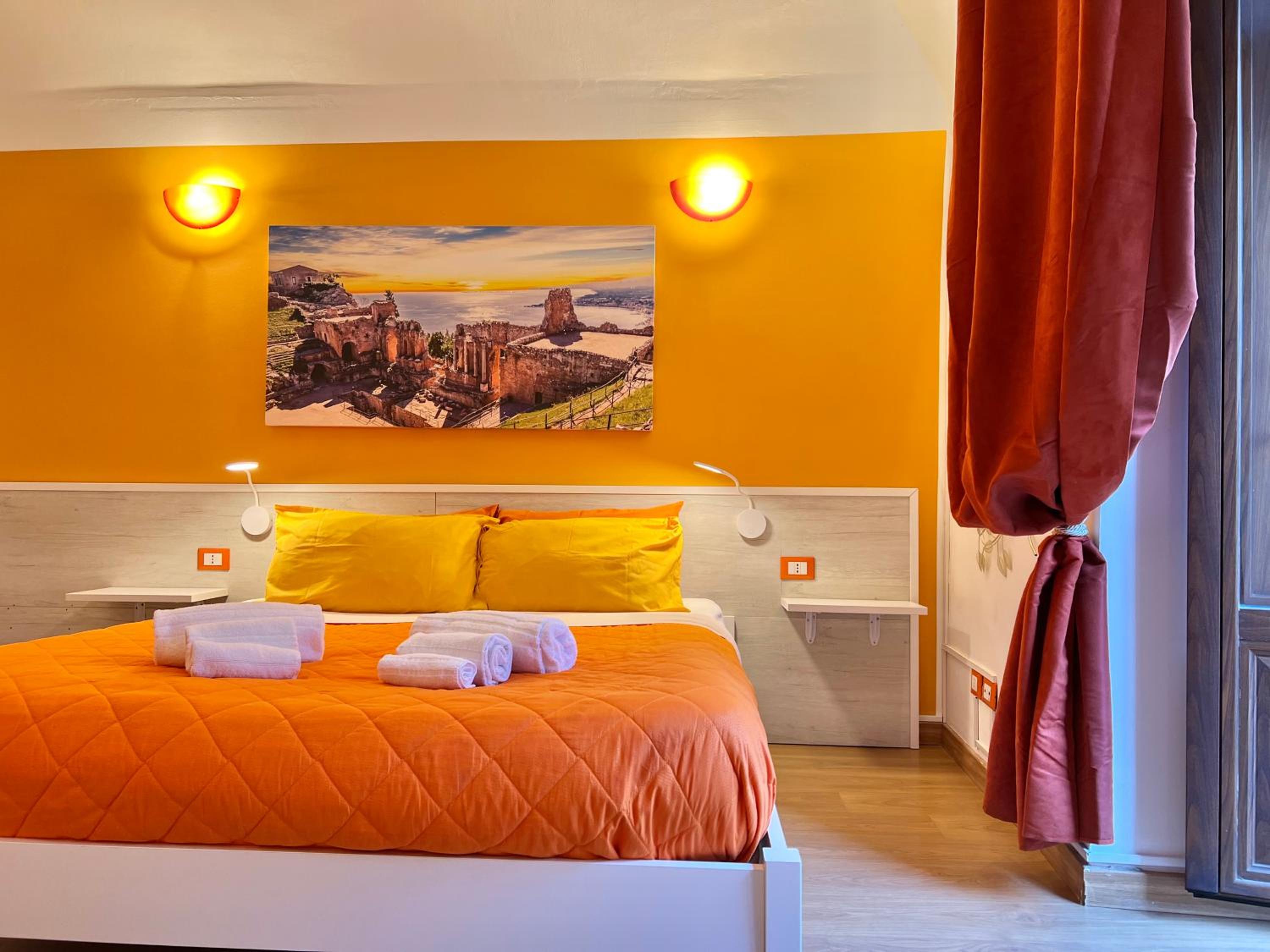 Double Room with Private External Bathroom photo 2