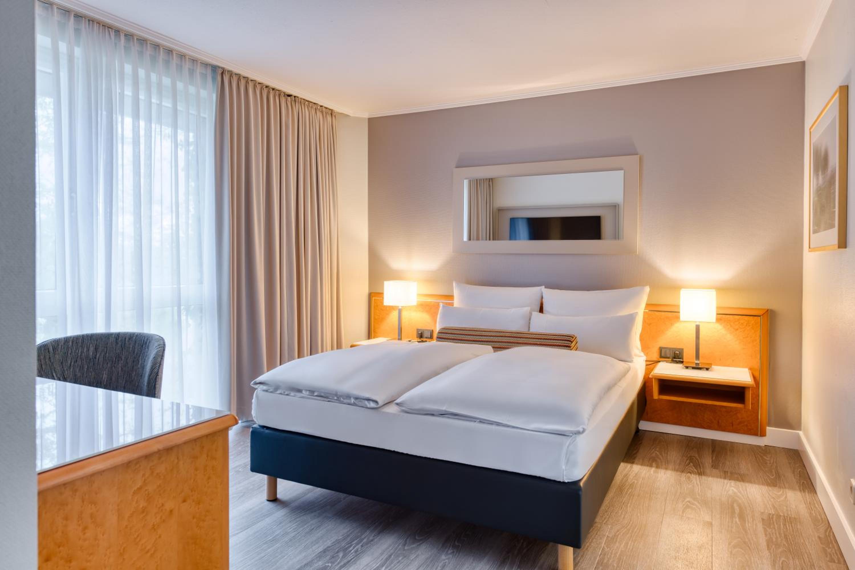 Privilege Suite with Double Bed - Photo 10