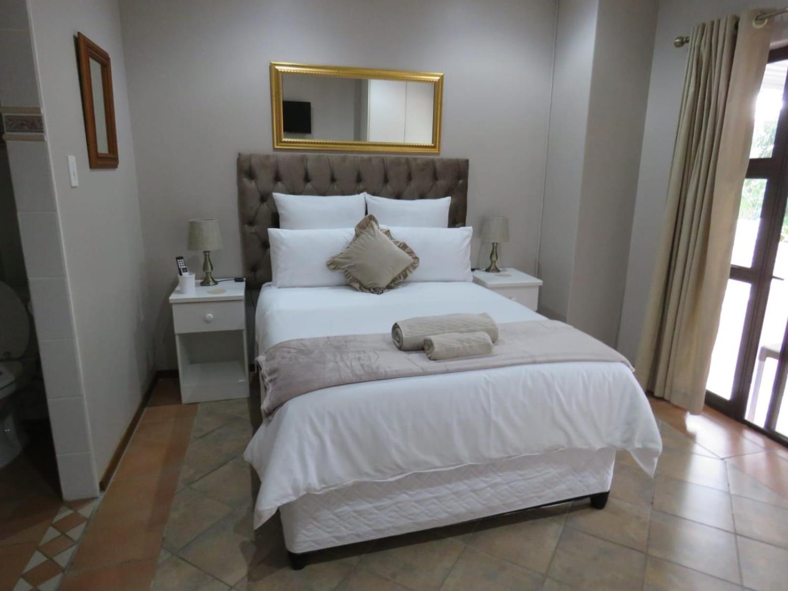 Double Room with Private Bathroom photo 1