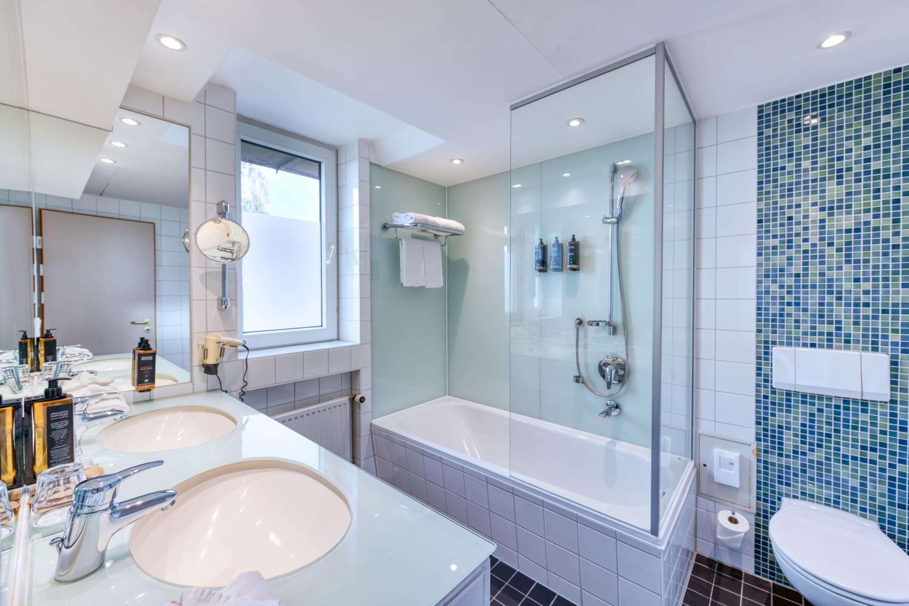Privilege Suite with Double Bed - Photo 2