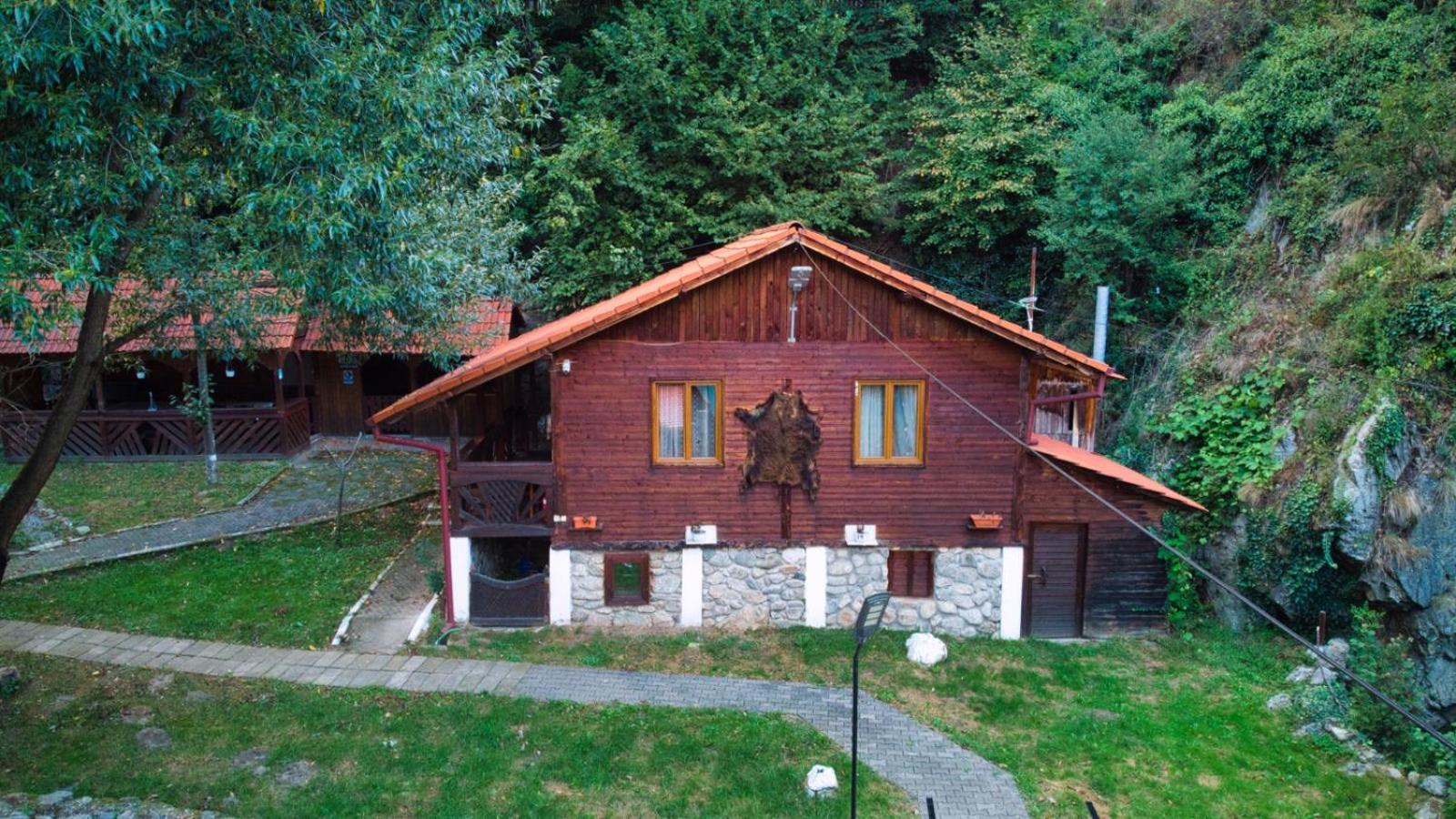 Two-Bedroom House photo 3