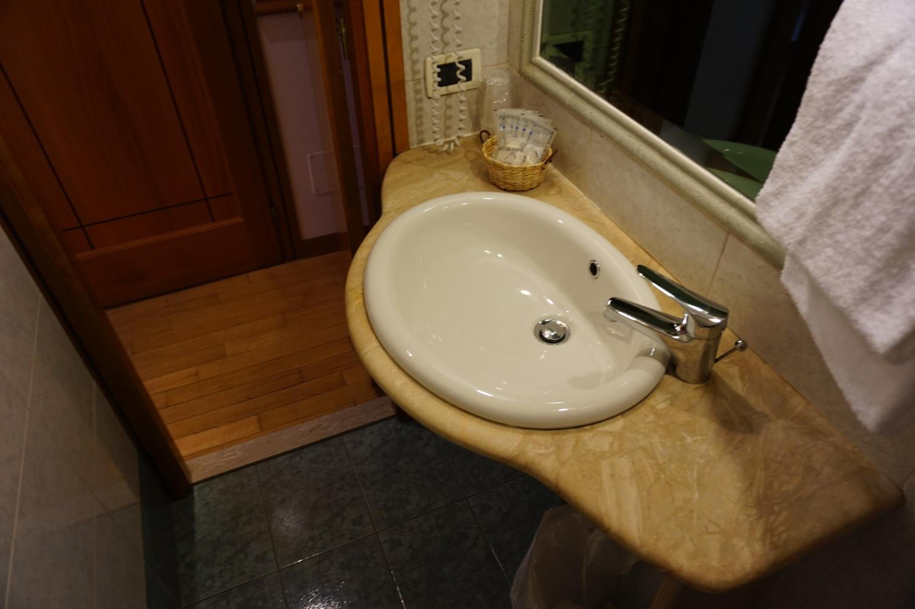 Double or Twin Room photo 2