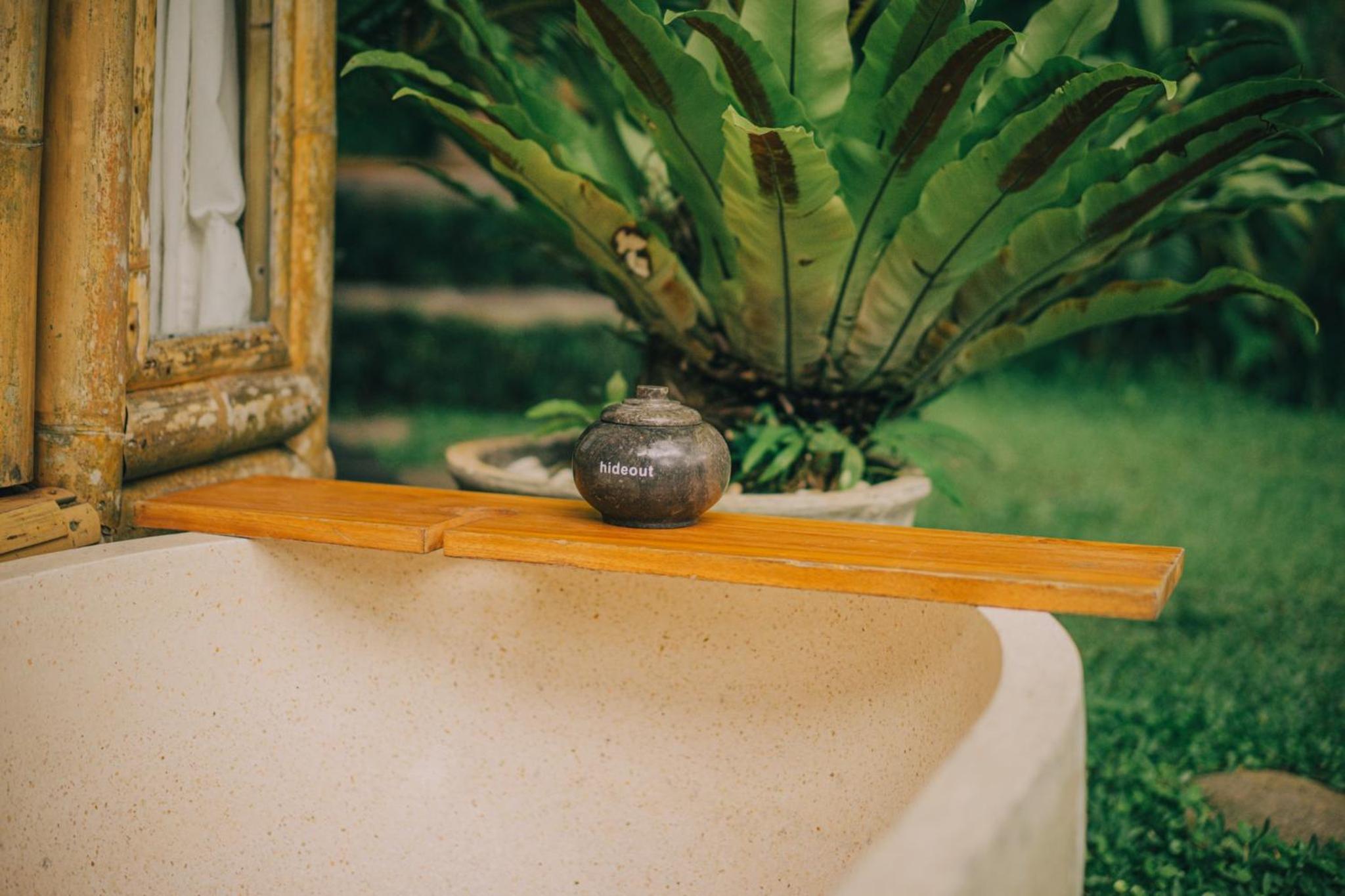 Hideout Lightroom - Photo 2