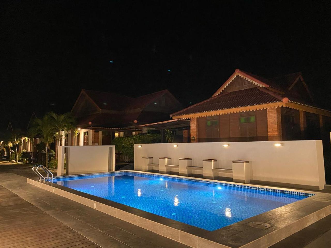 Three-Bedroom Villa photo 1