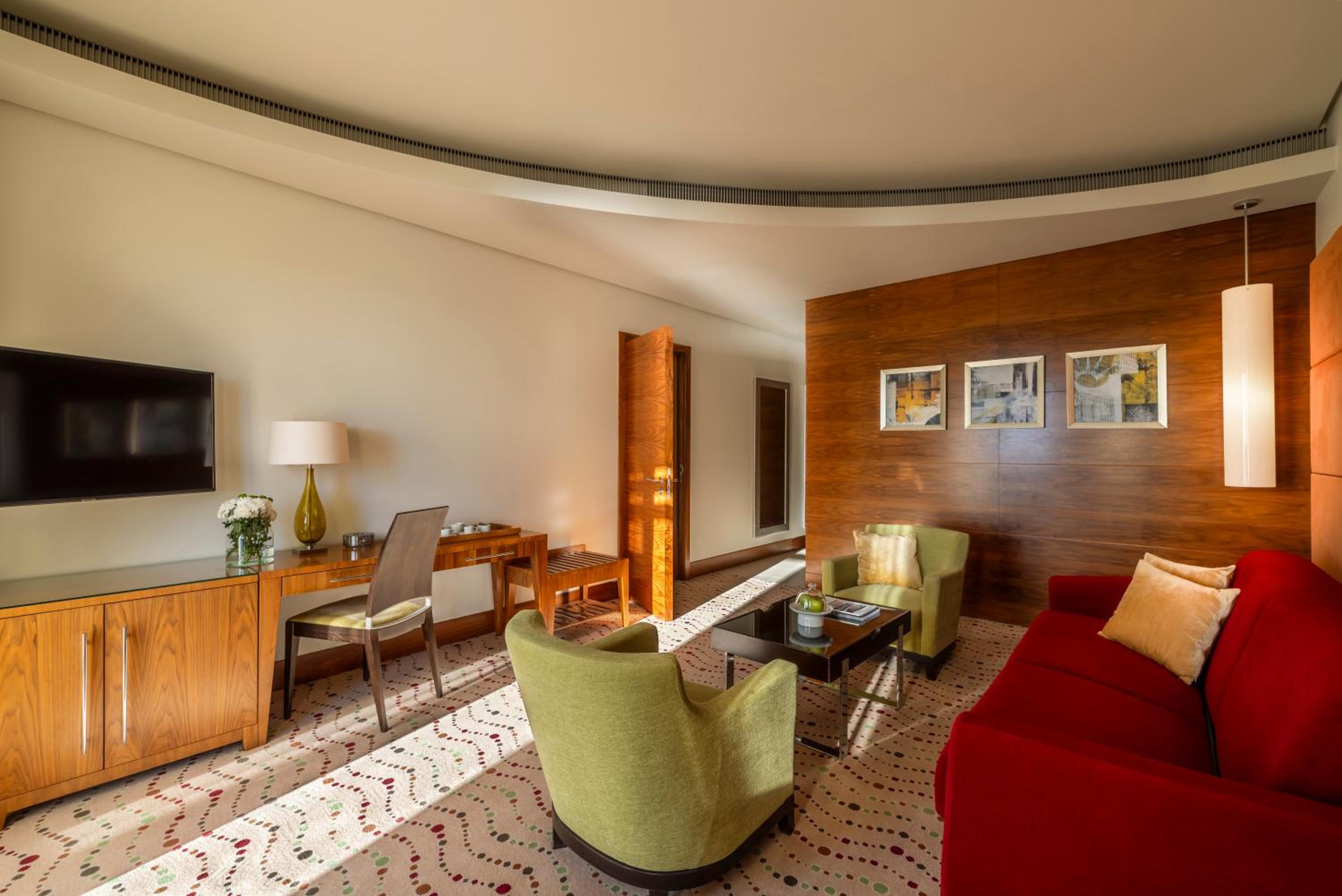  Premium Accessible Room - Photo 1