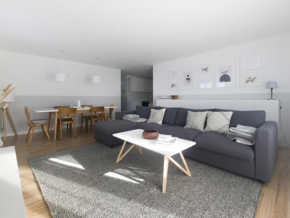 One-Bedroom Apartment photo 1
