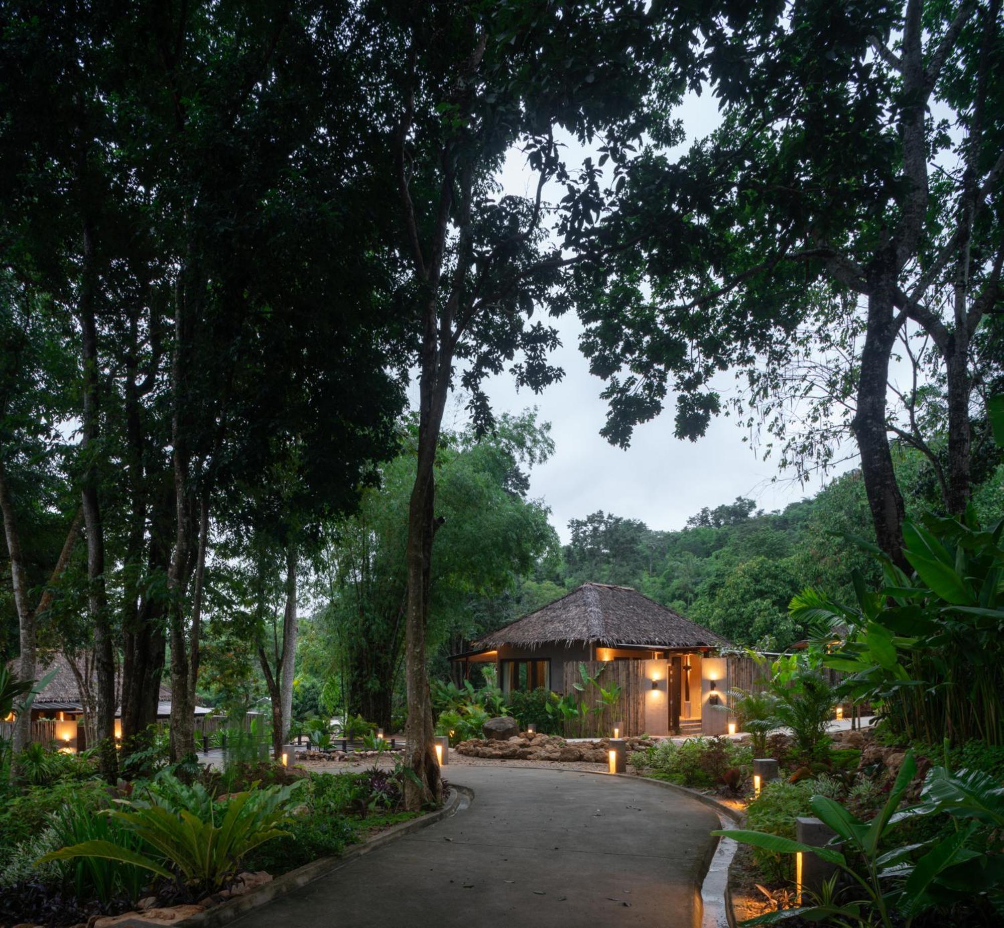 Villa with Private Pool - Photo 17