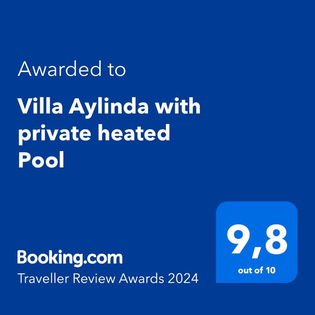 Villa photo 2