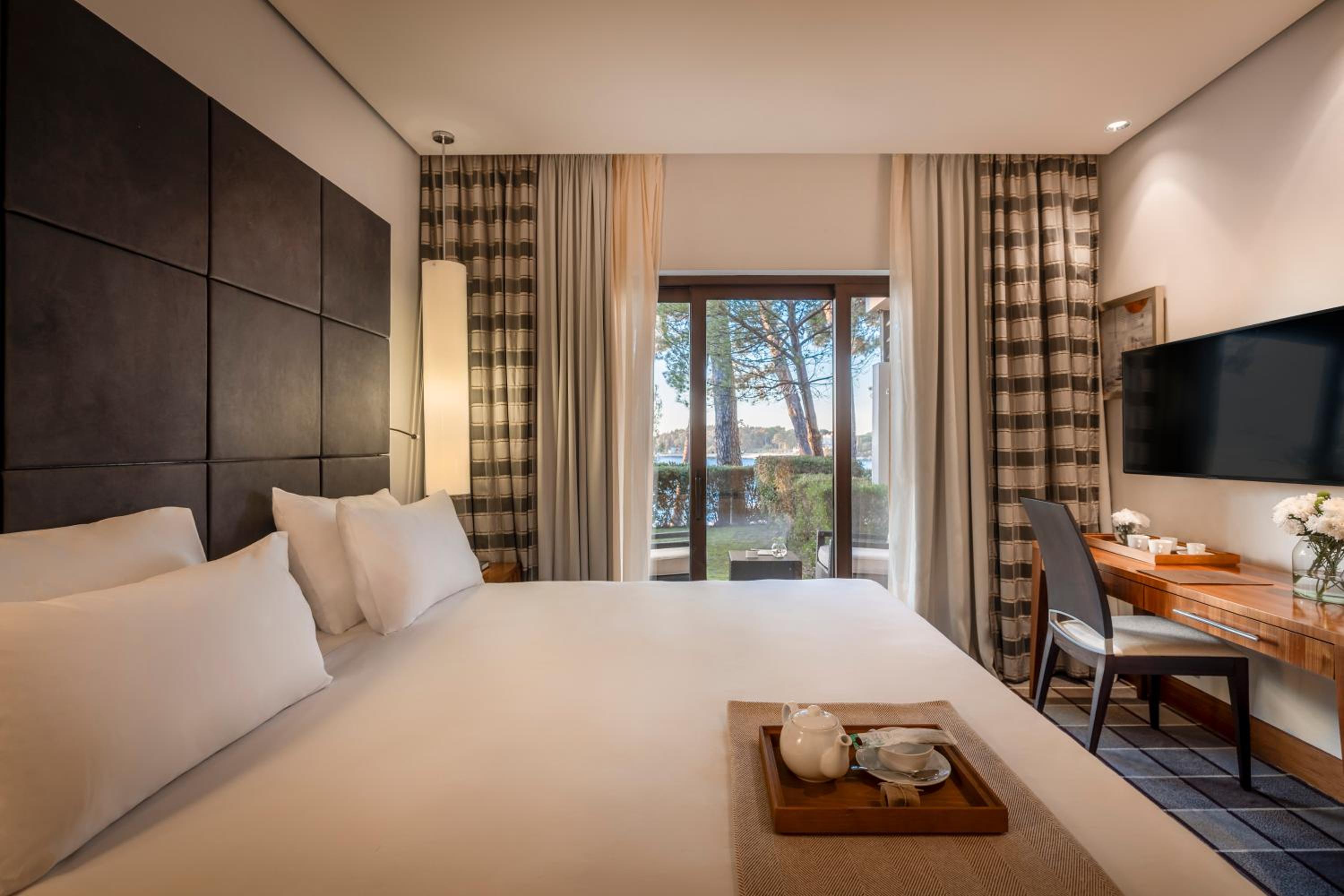 Deluxe Suite - Monte Mulini