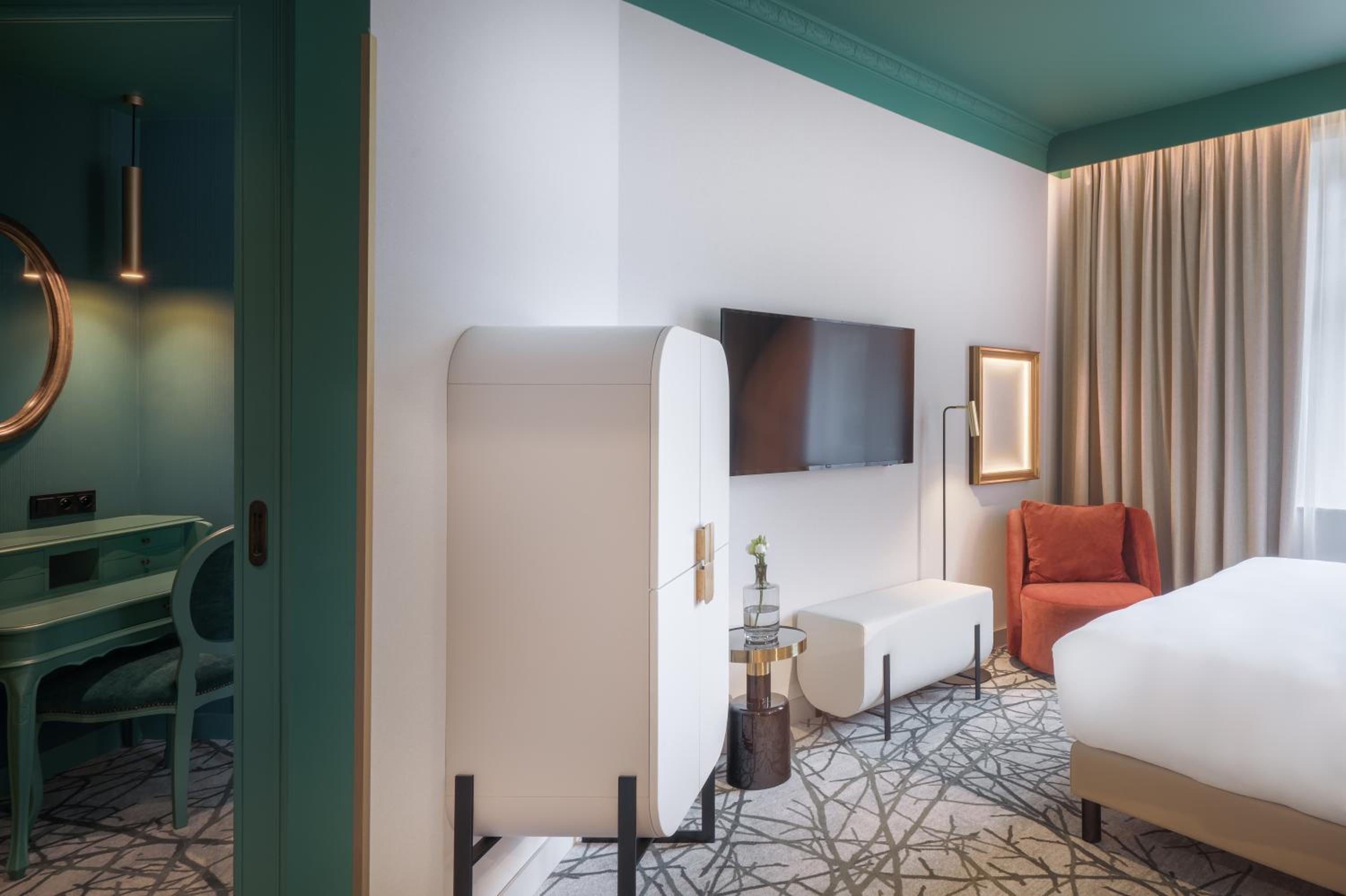 Superior King Room - Photo 4