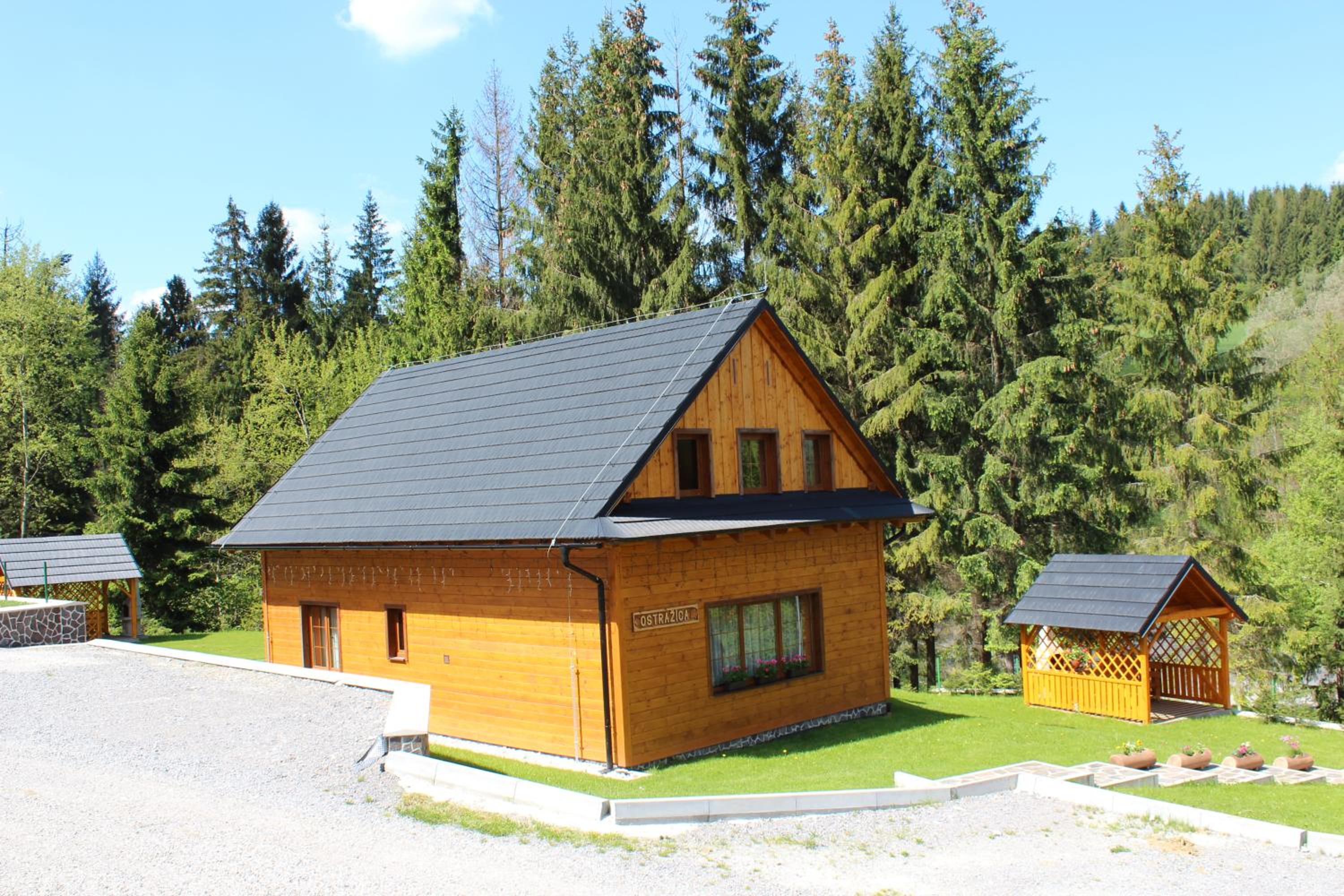 Three-Bedroom Chalet photo 2