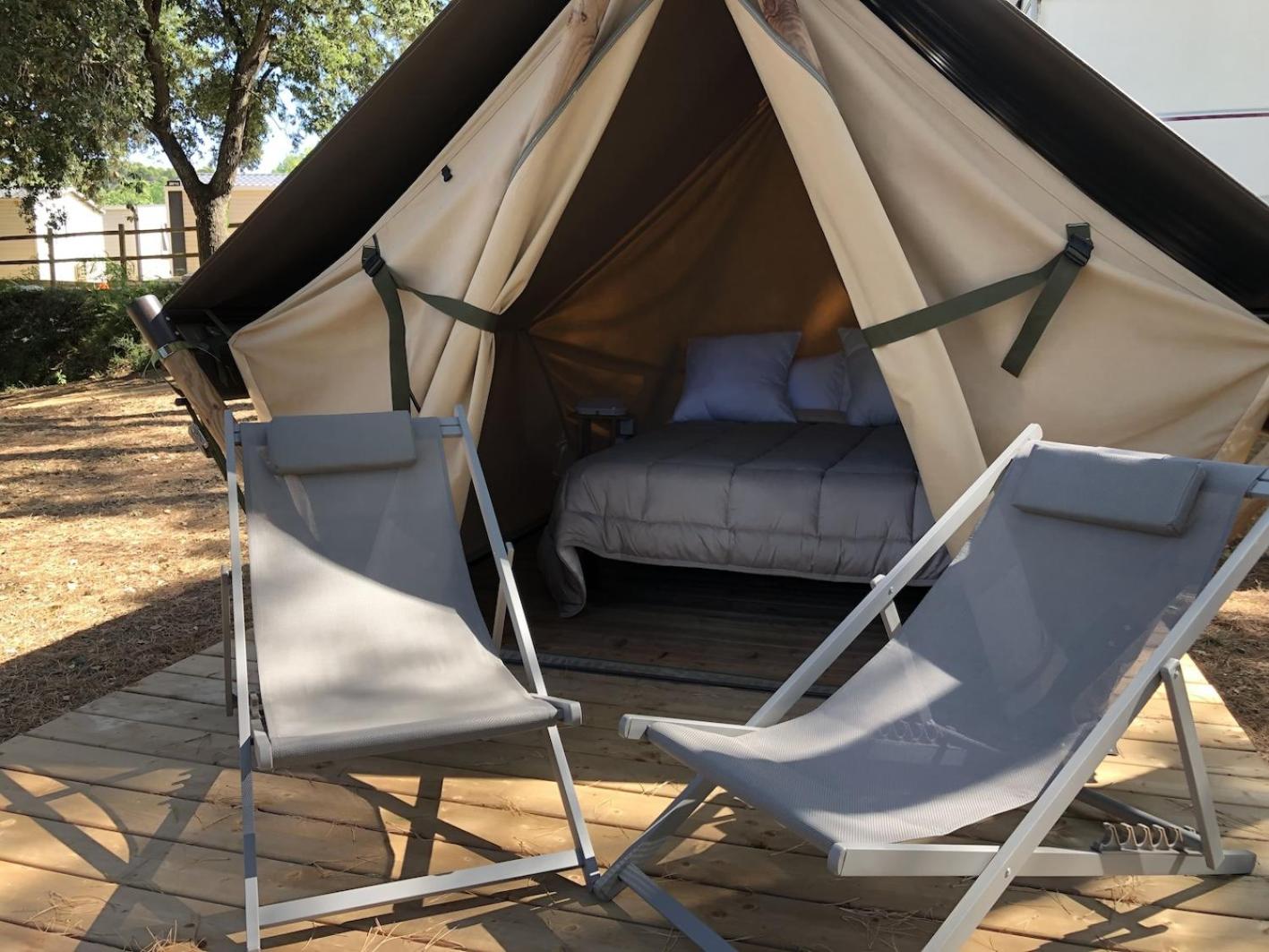 Tent - Photo 2