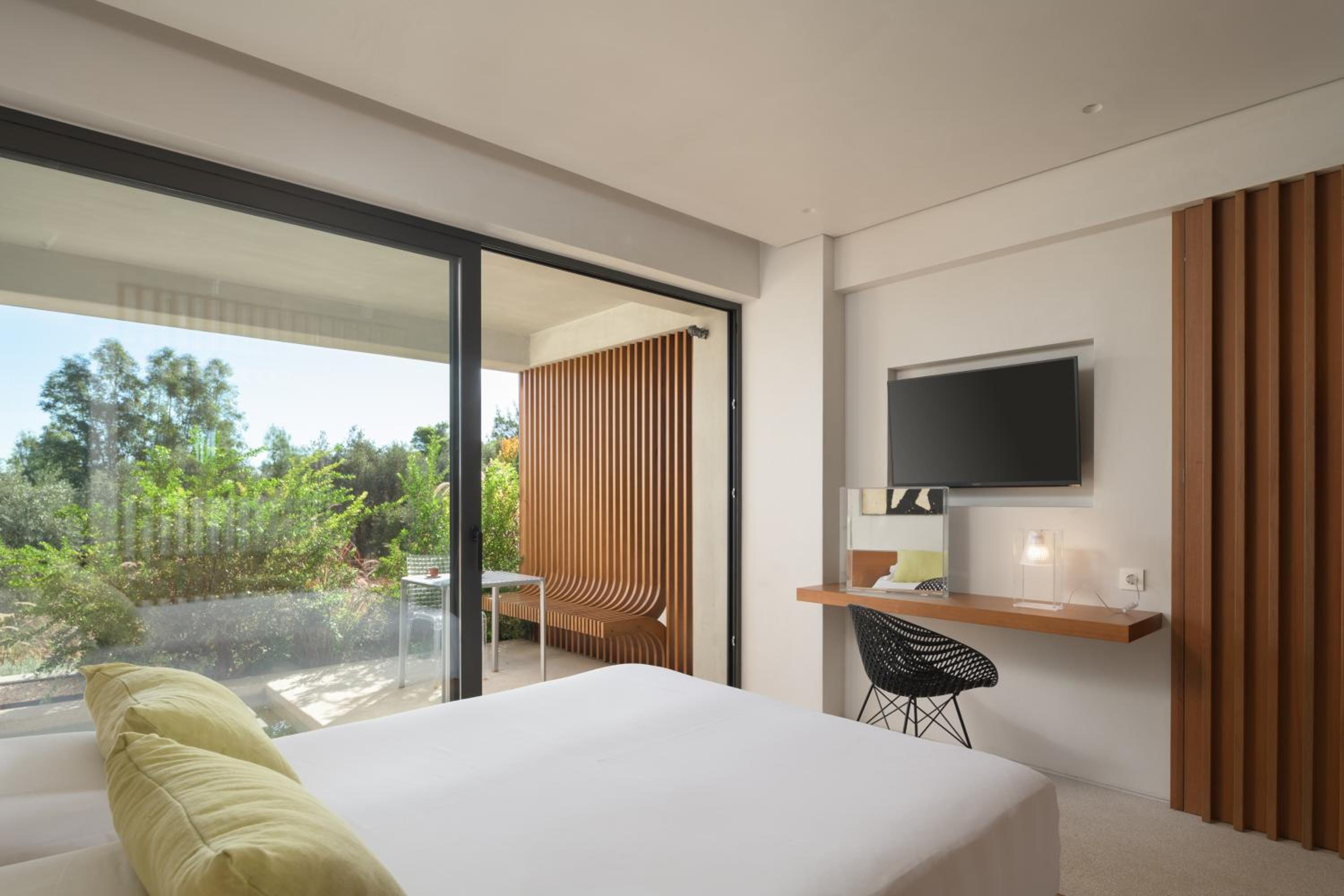 Suite with Hot Tub