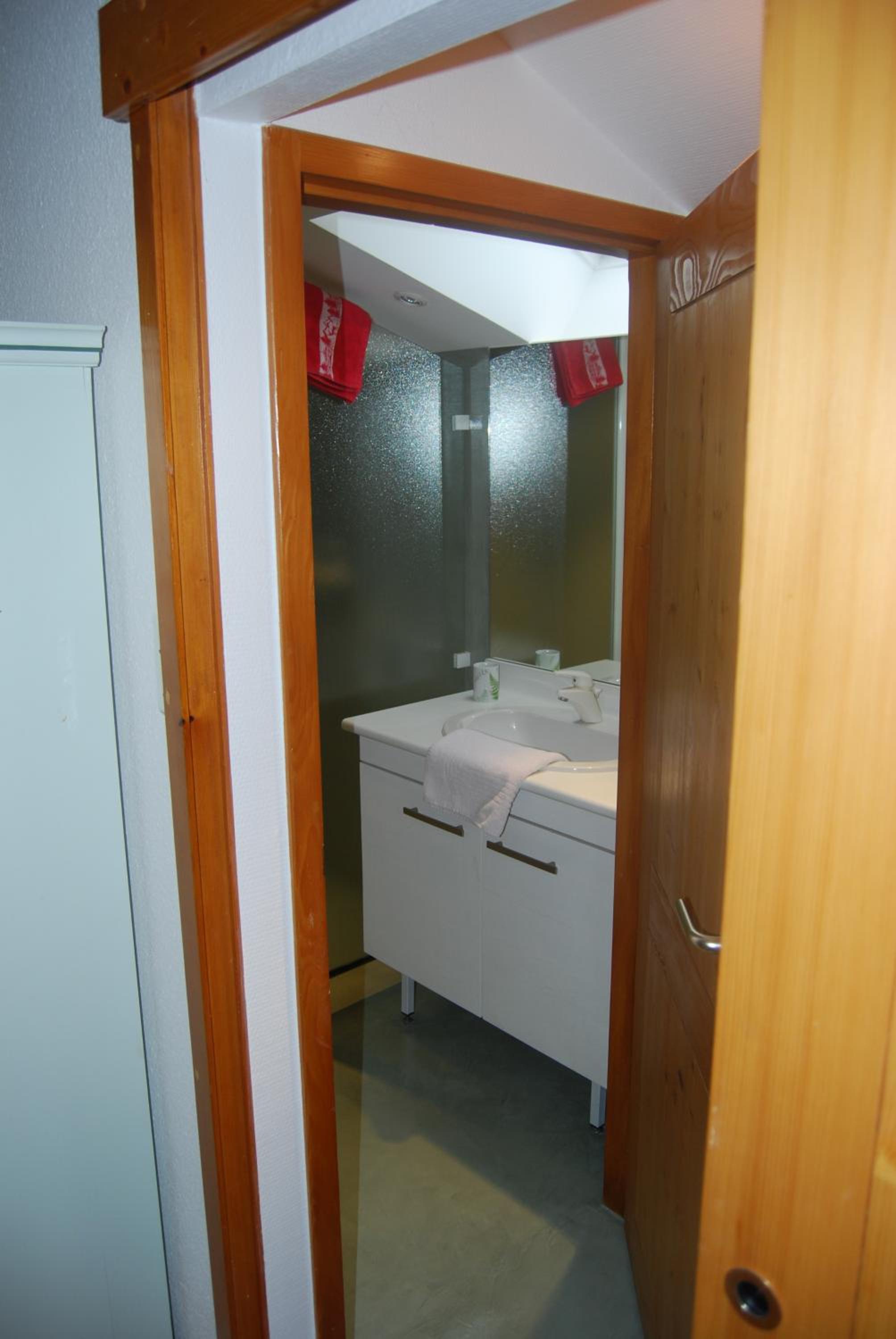Double Room - Photo 6