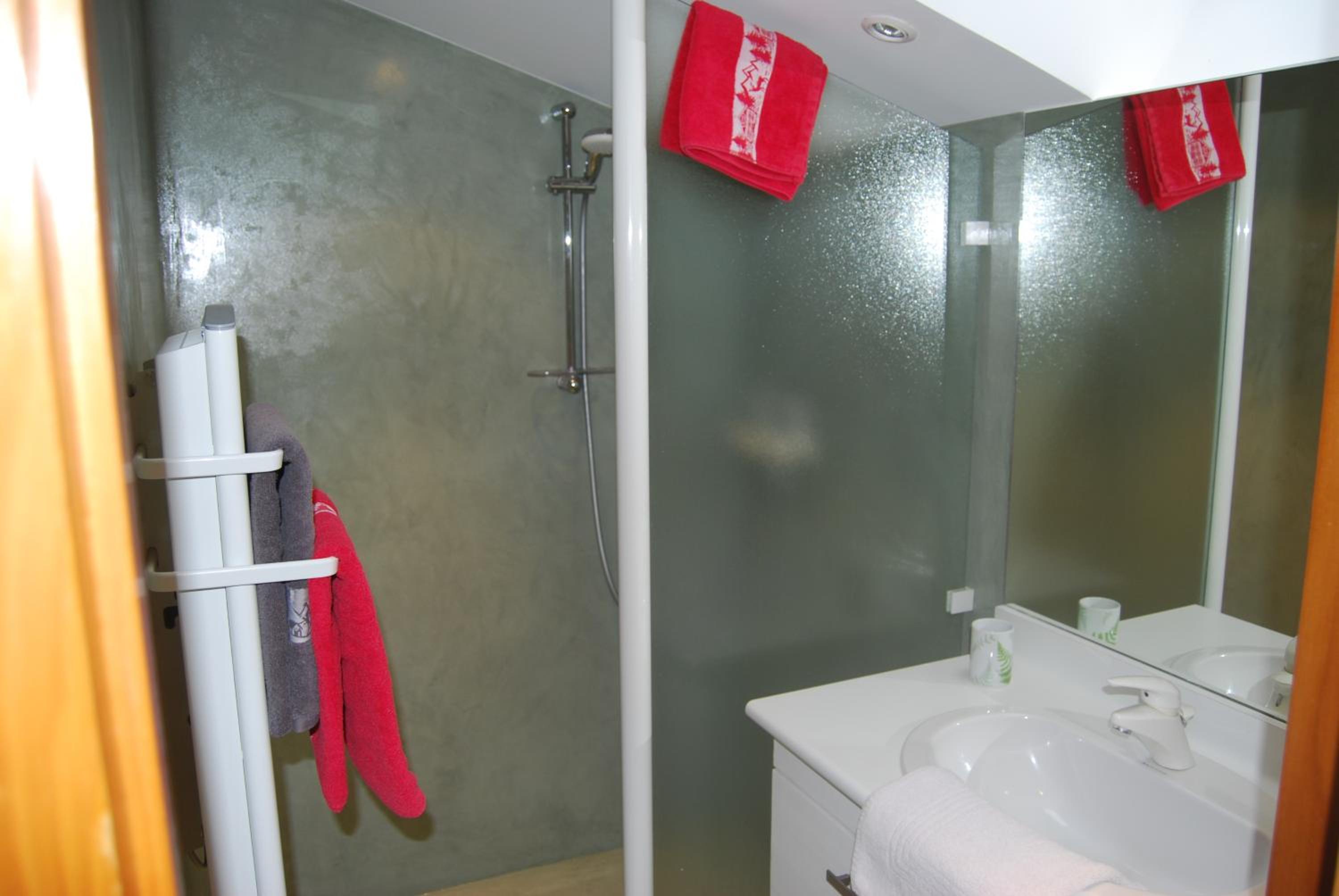 Double Room - Photo 5