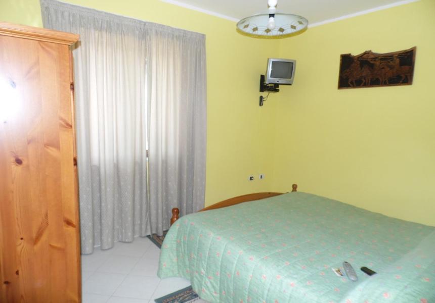 Double or Twin Room - Photo 1