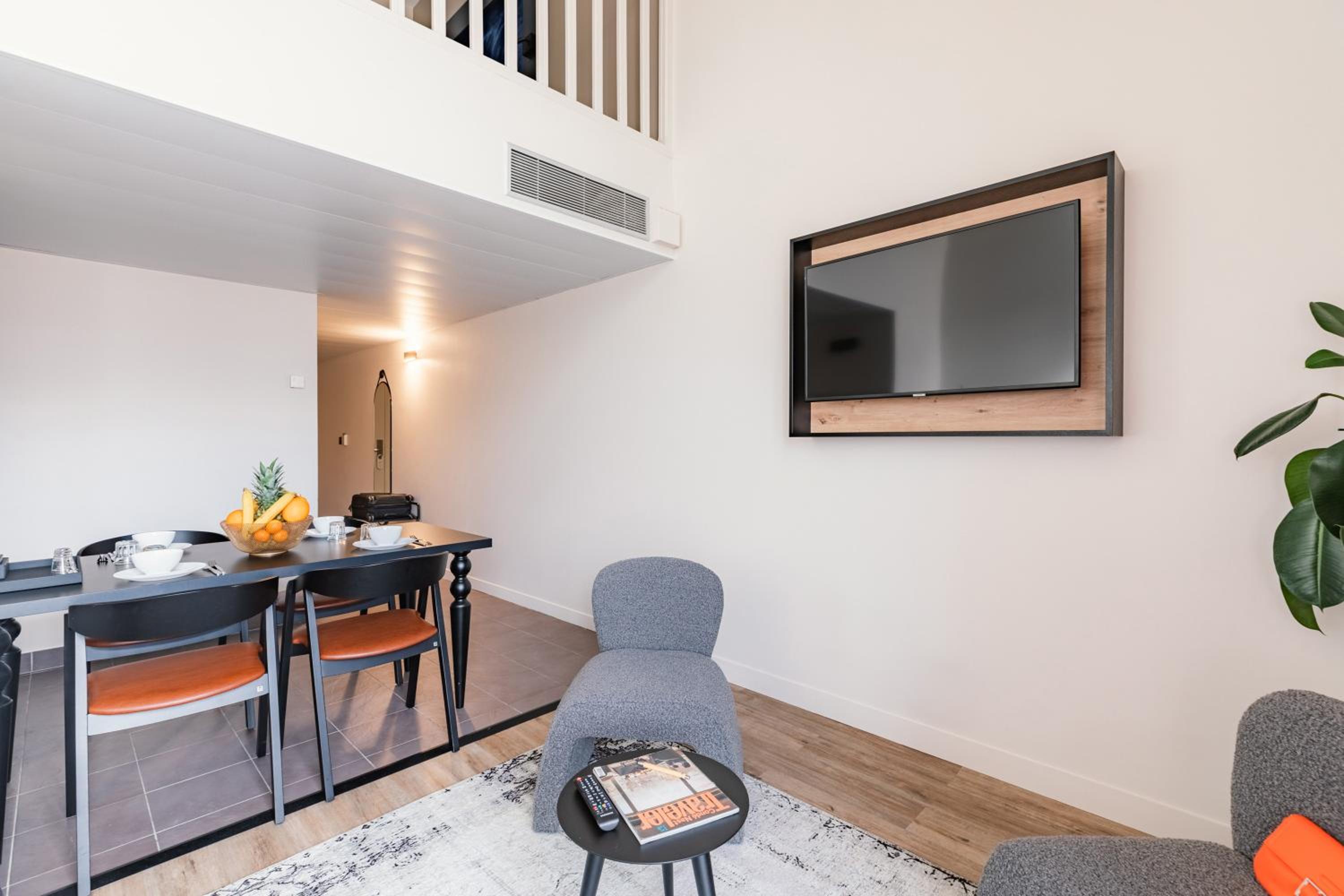 Superior One-Bedroom Apartment photo 3