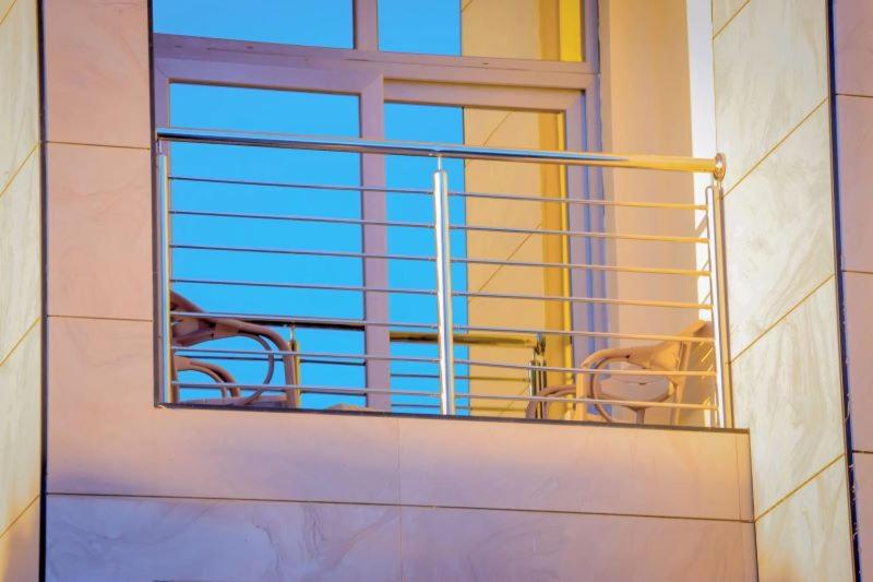 Balcony & Terrace