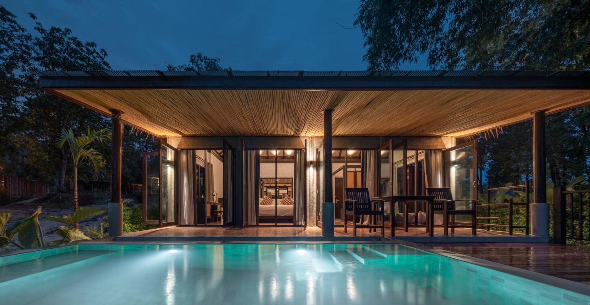Villa with Private Pool - Photo 18