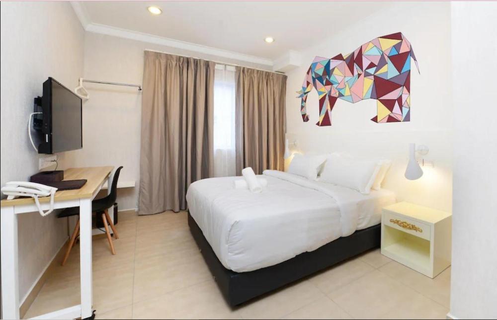 Deluxe Room - Photo 4