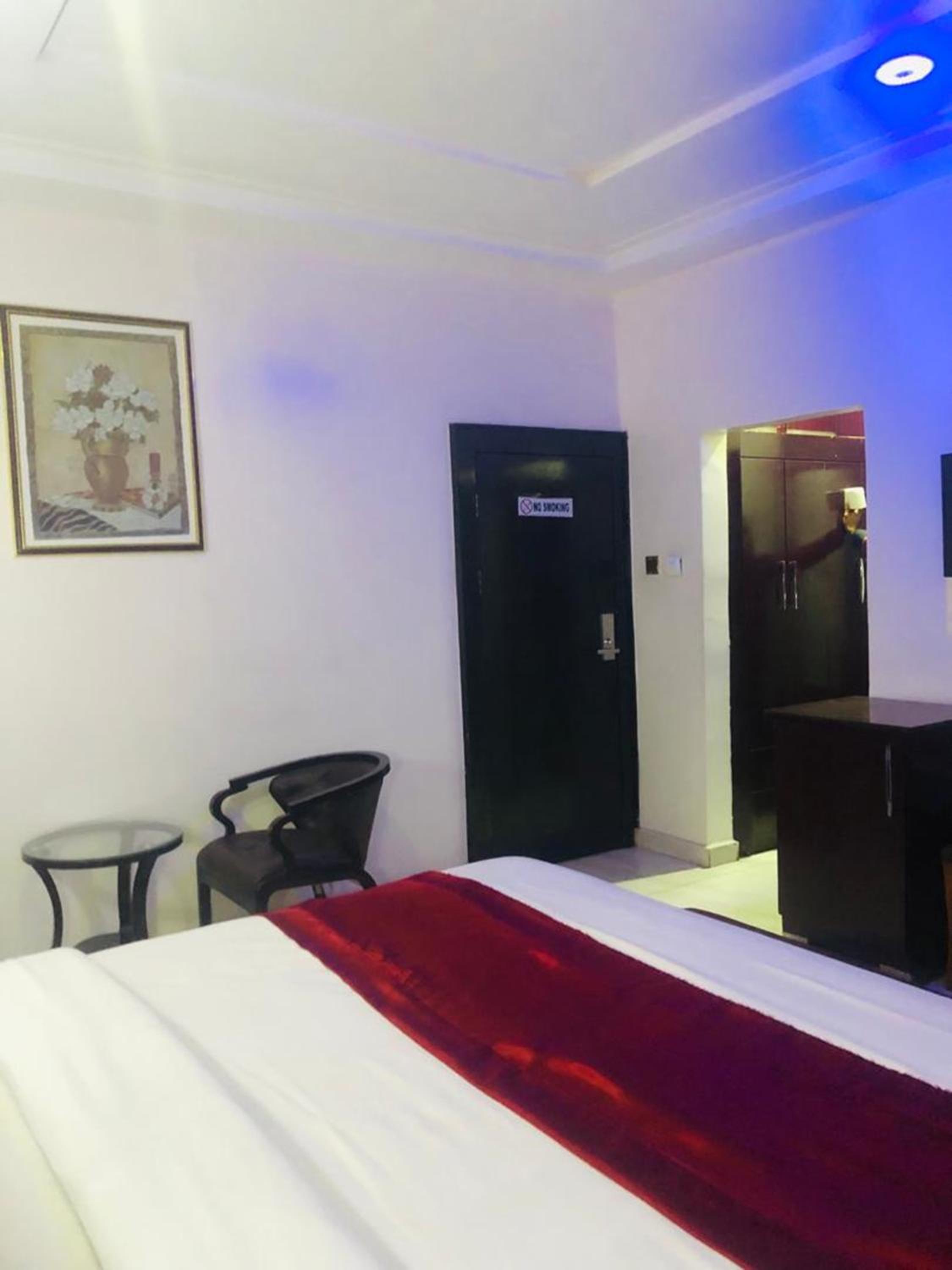 Deluxe Room - Photo 1