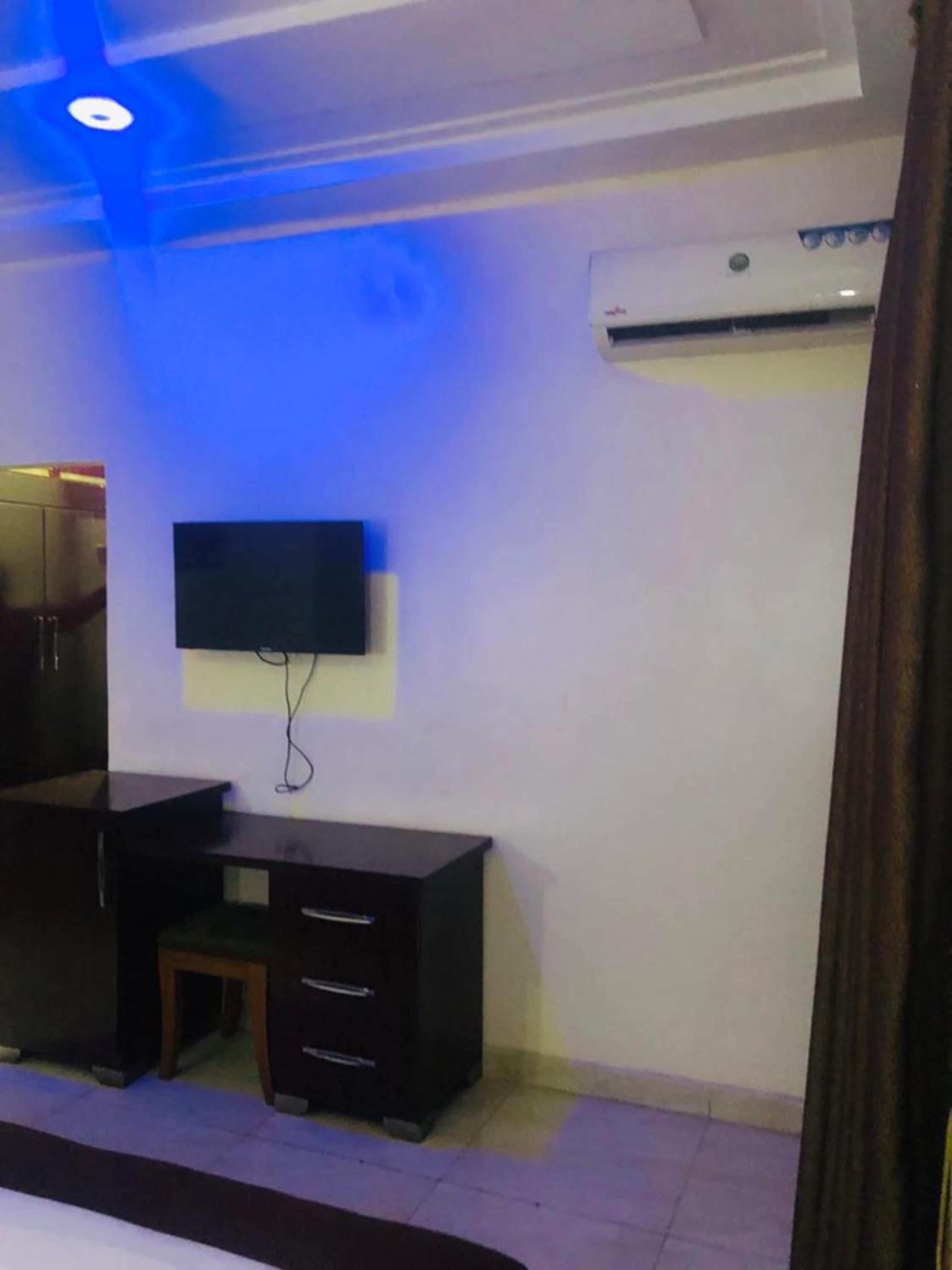 Deluxe Room - Photo 3