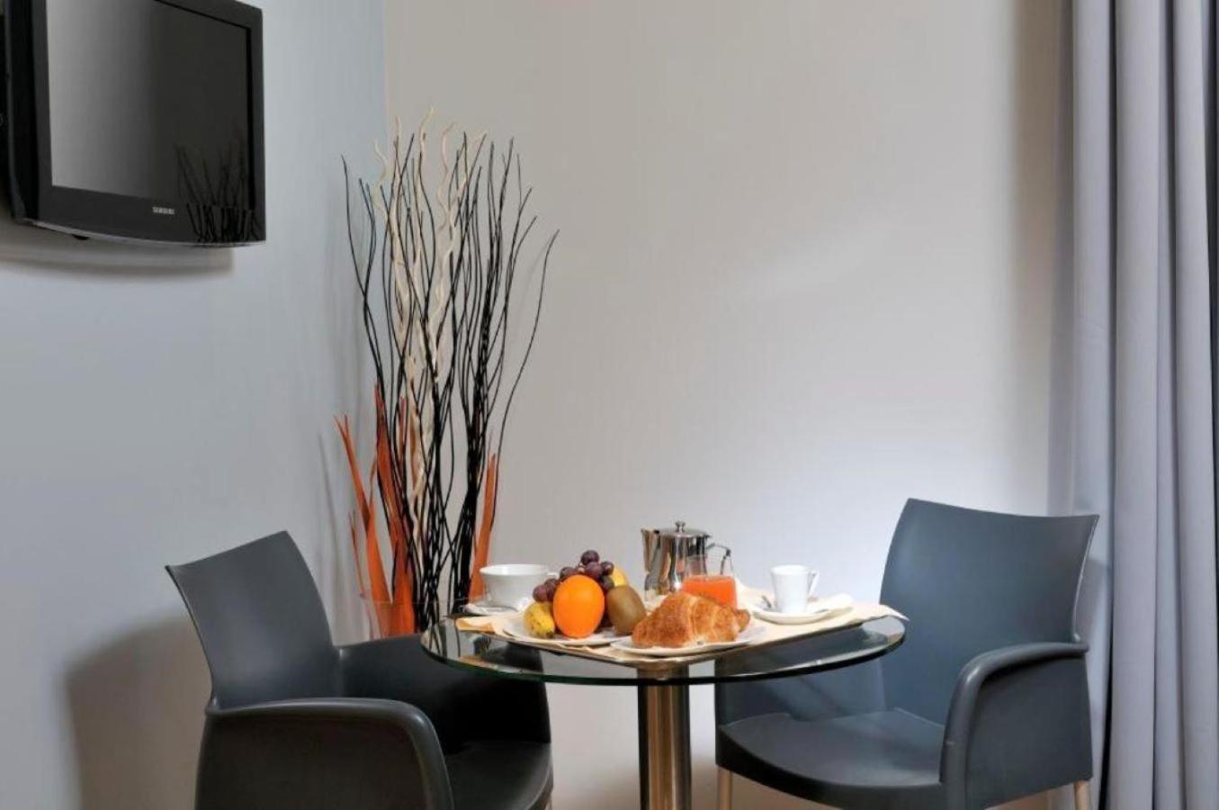 Superior Queen Room - Photo 10