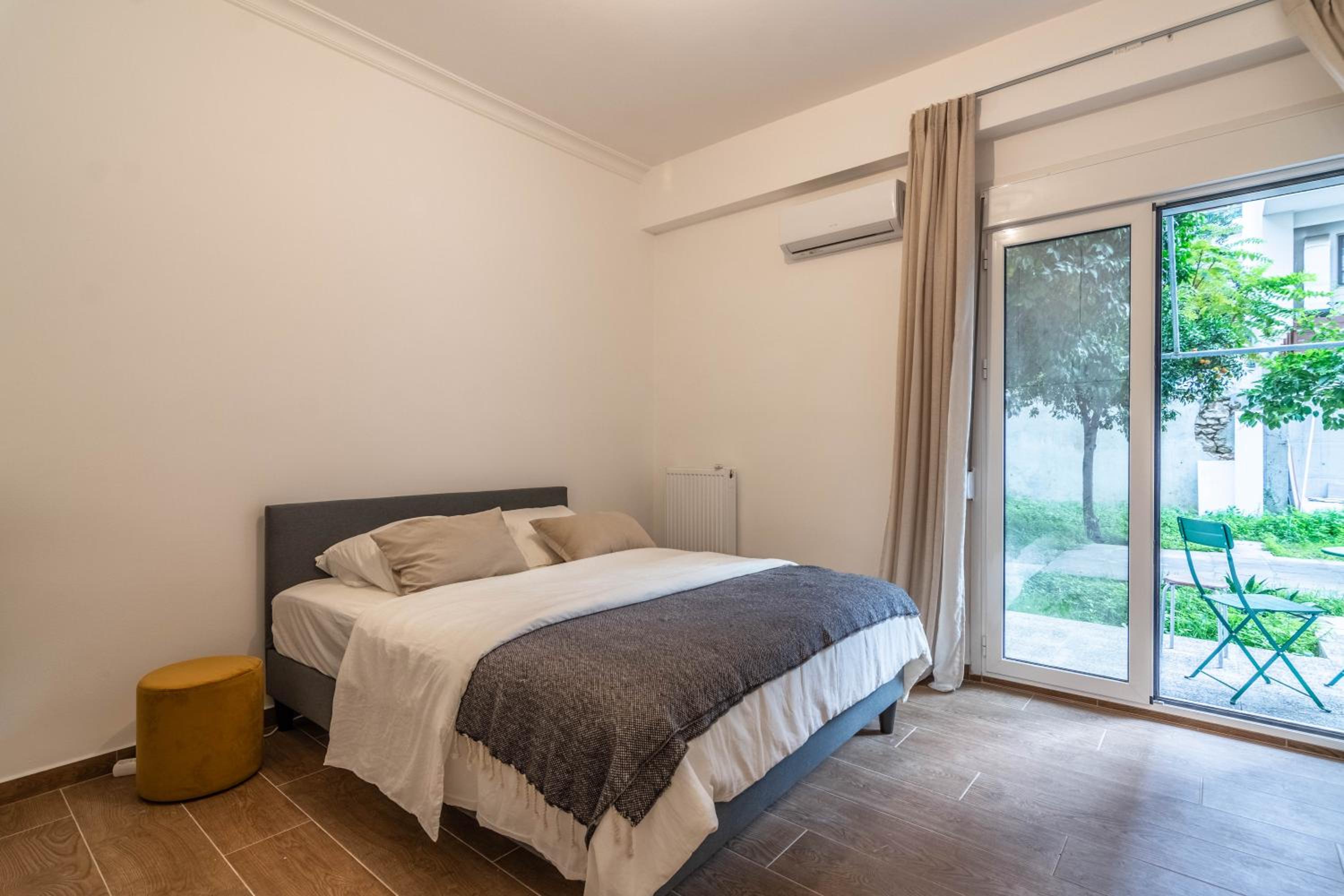 One-Bedroom Apartment with Garden