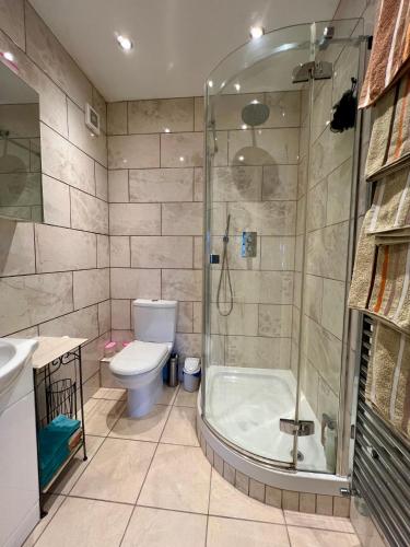 Family Room with Private Bathroom photo 3