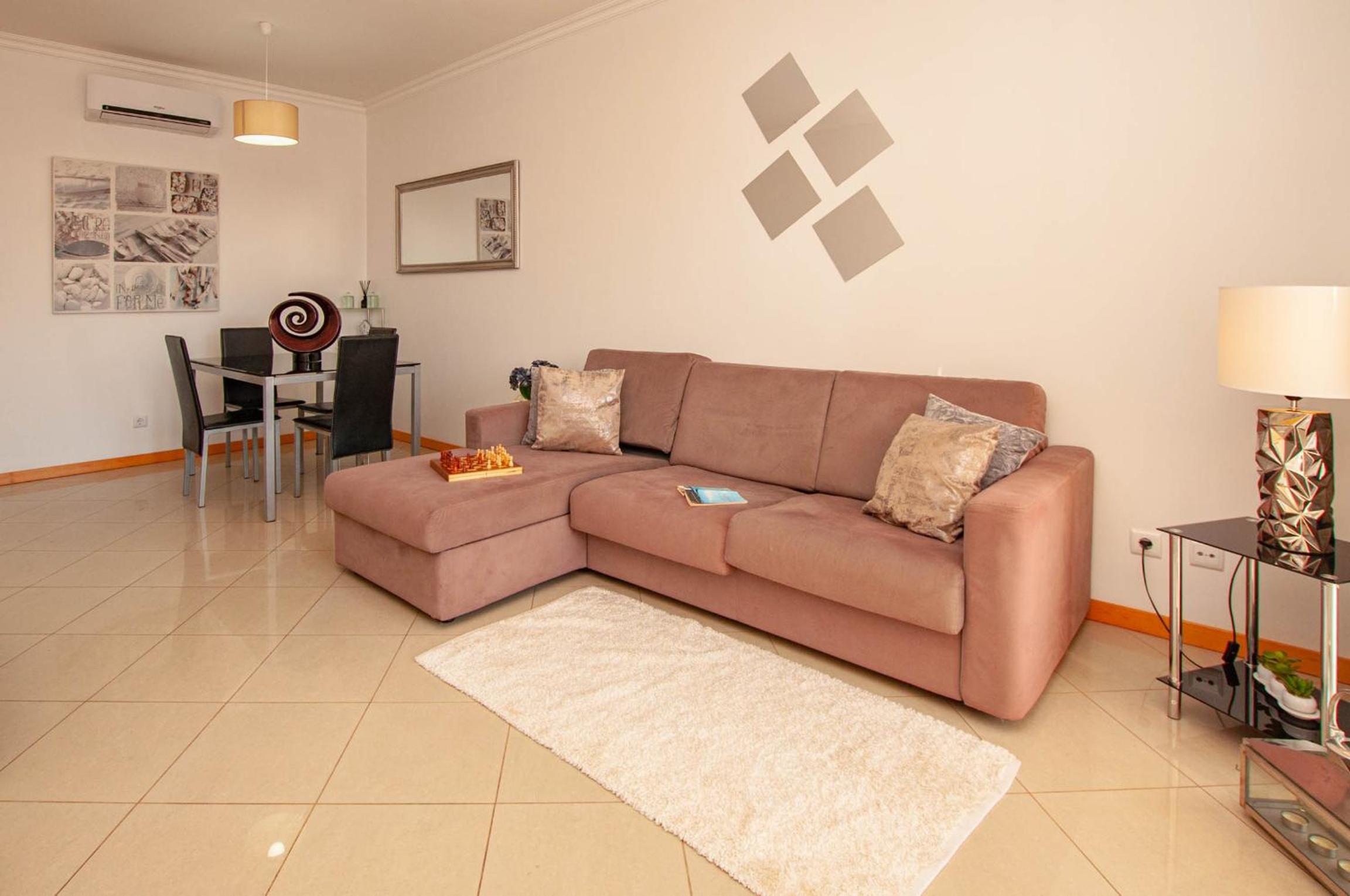 Apartment with Terrace - Photo 3
