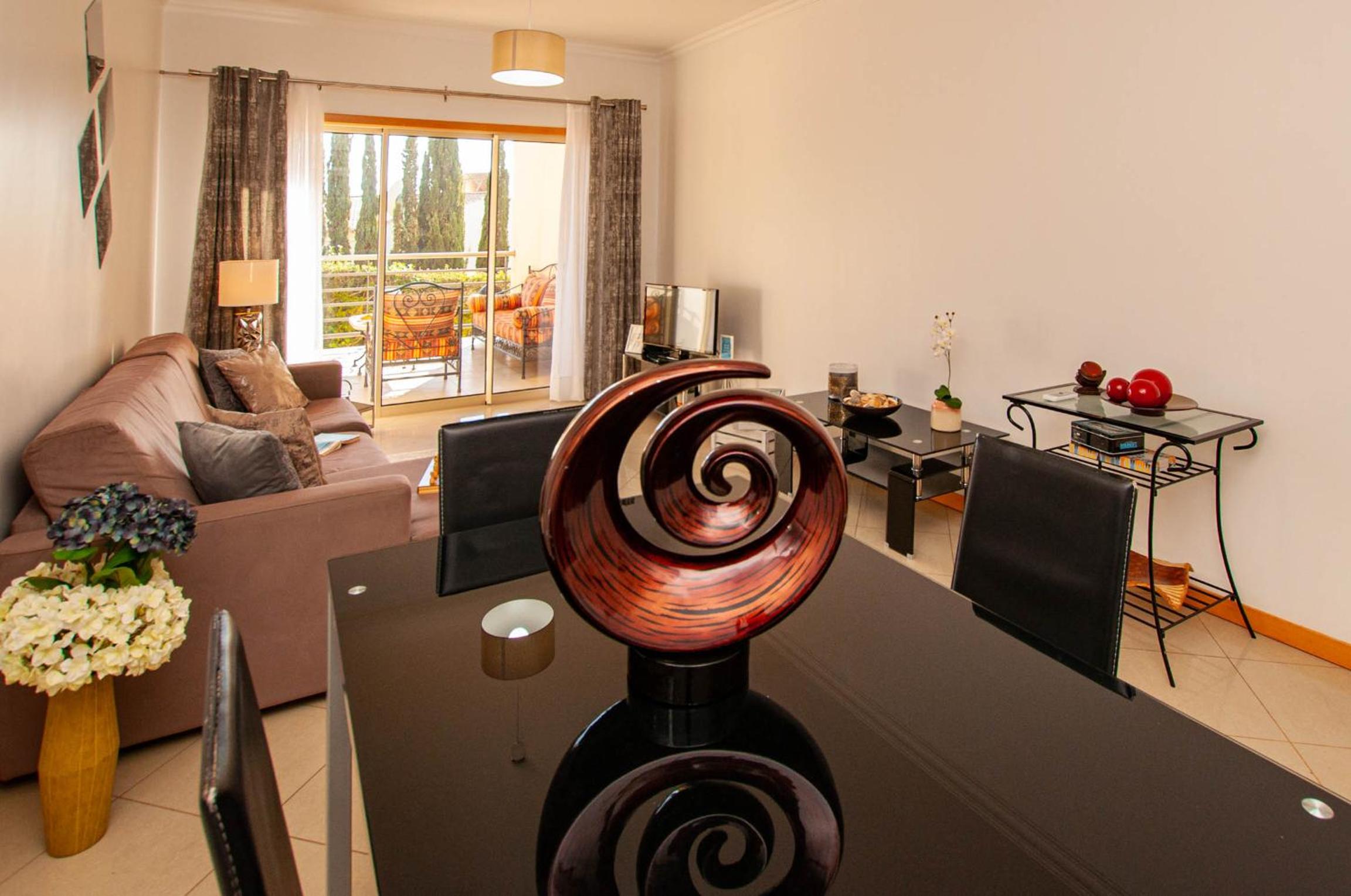Apartment with Terrace - Photo 5