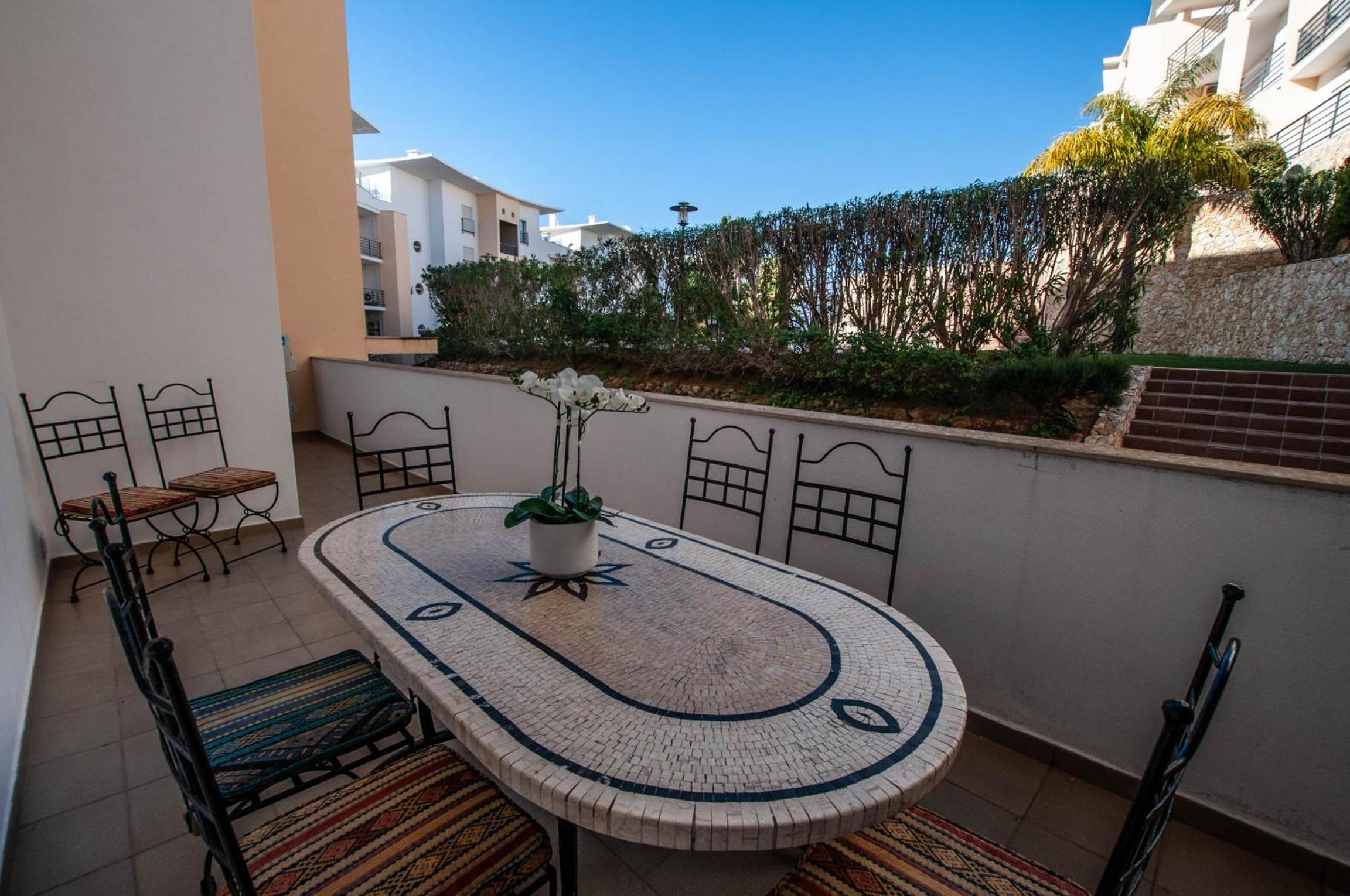 Apartment with Terrace - Photo 13