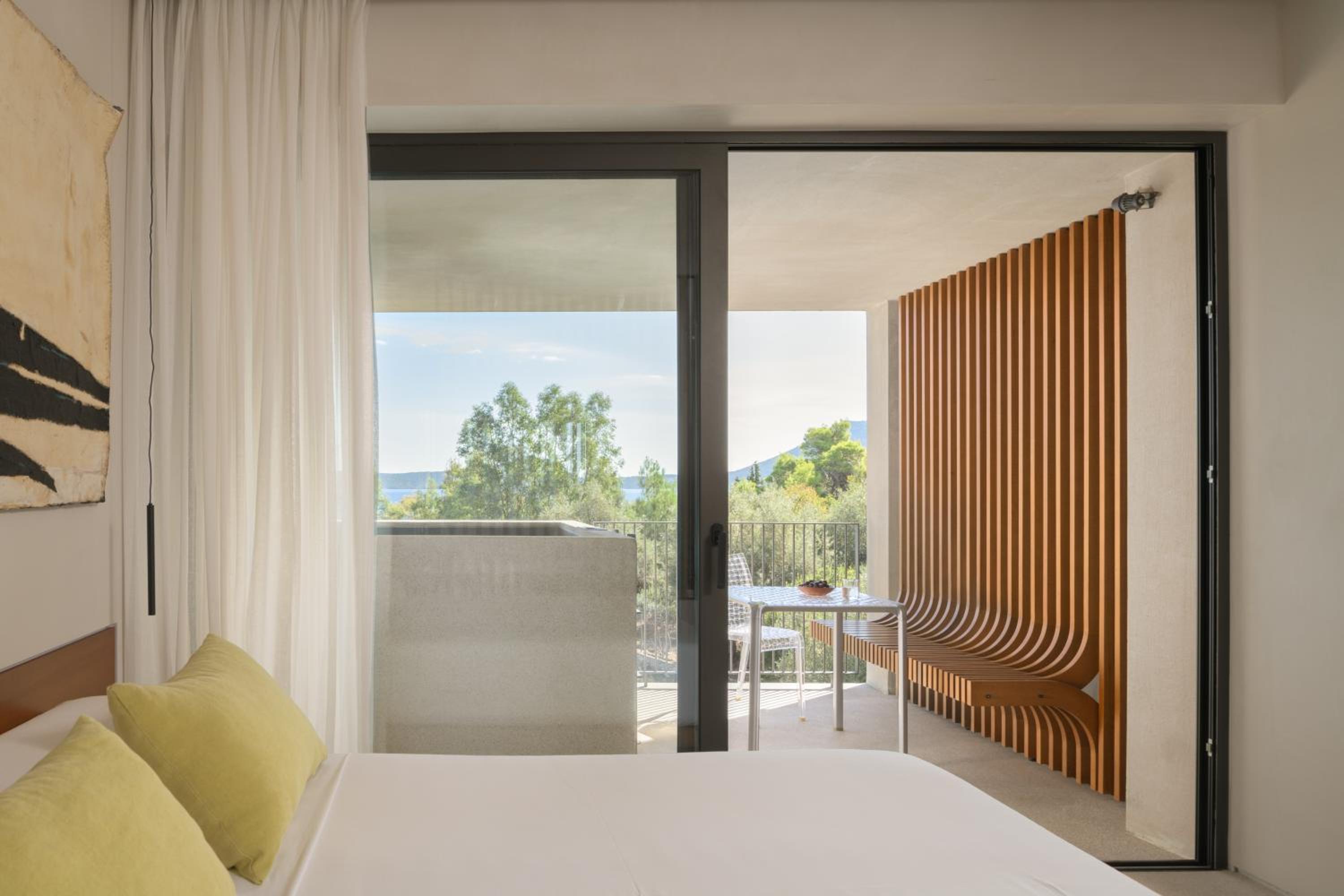 Suite with Spa Bath - Photo 3