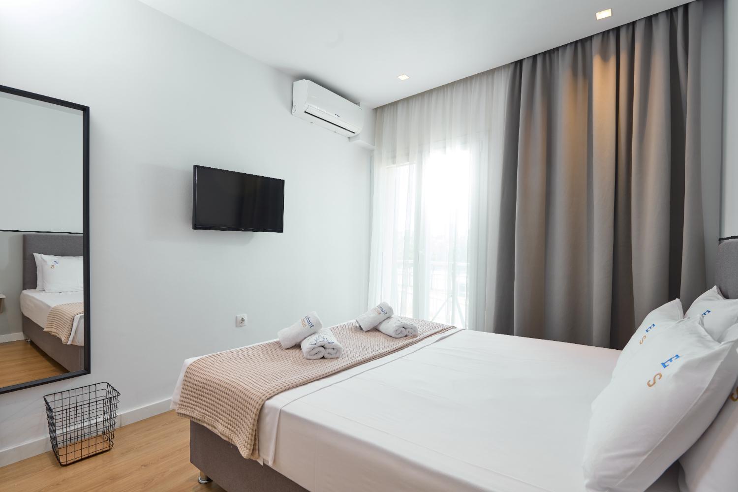 Standard Suite - Photo 3