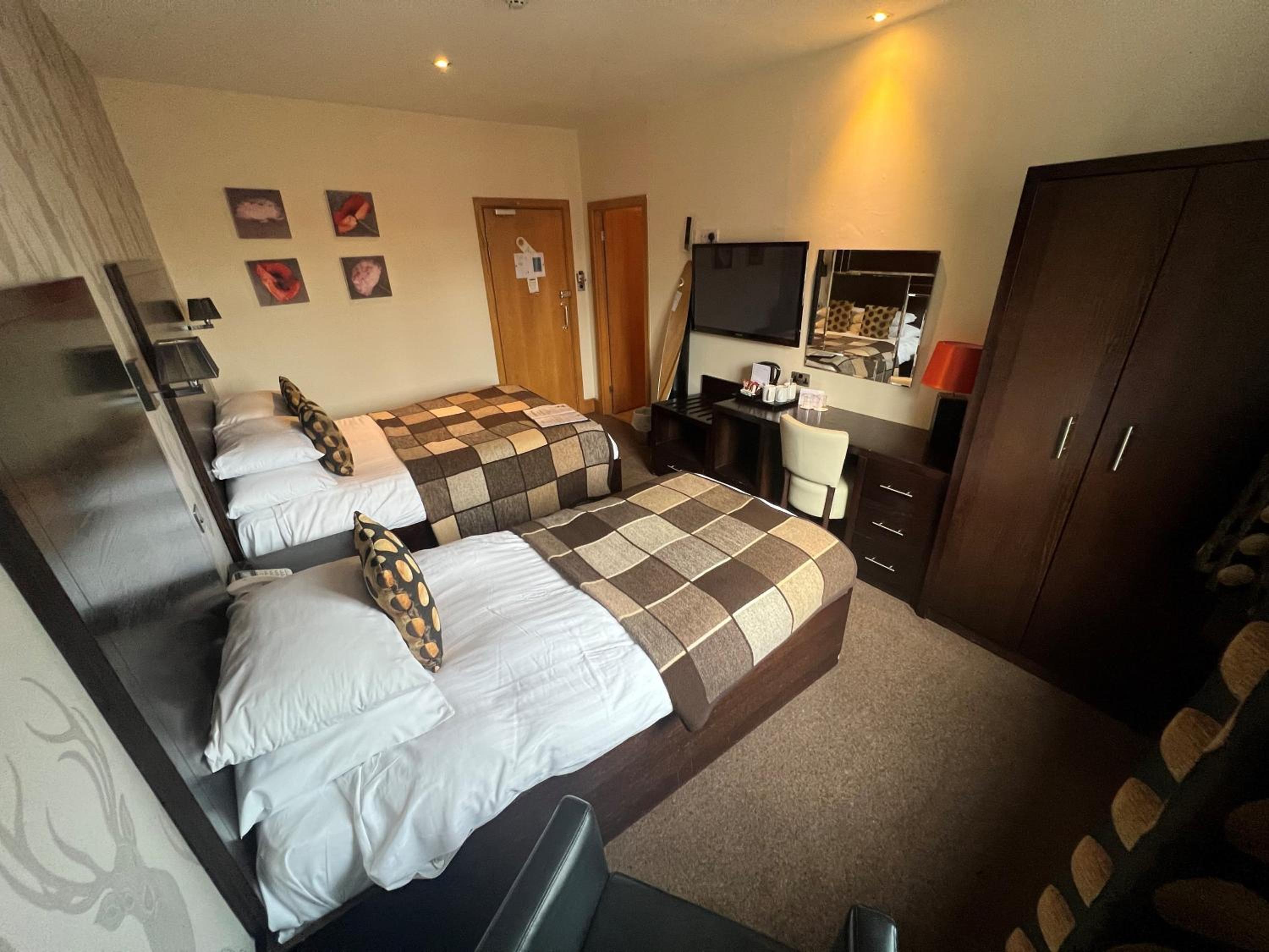 Deluxe Triple Room - Photo 4