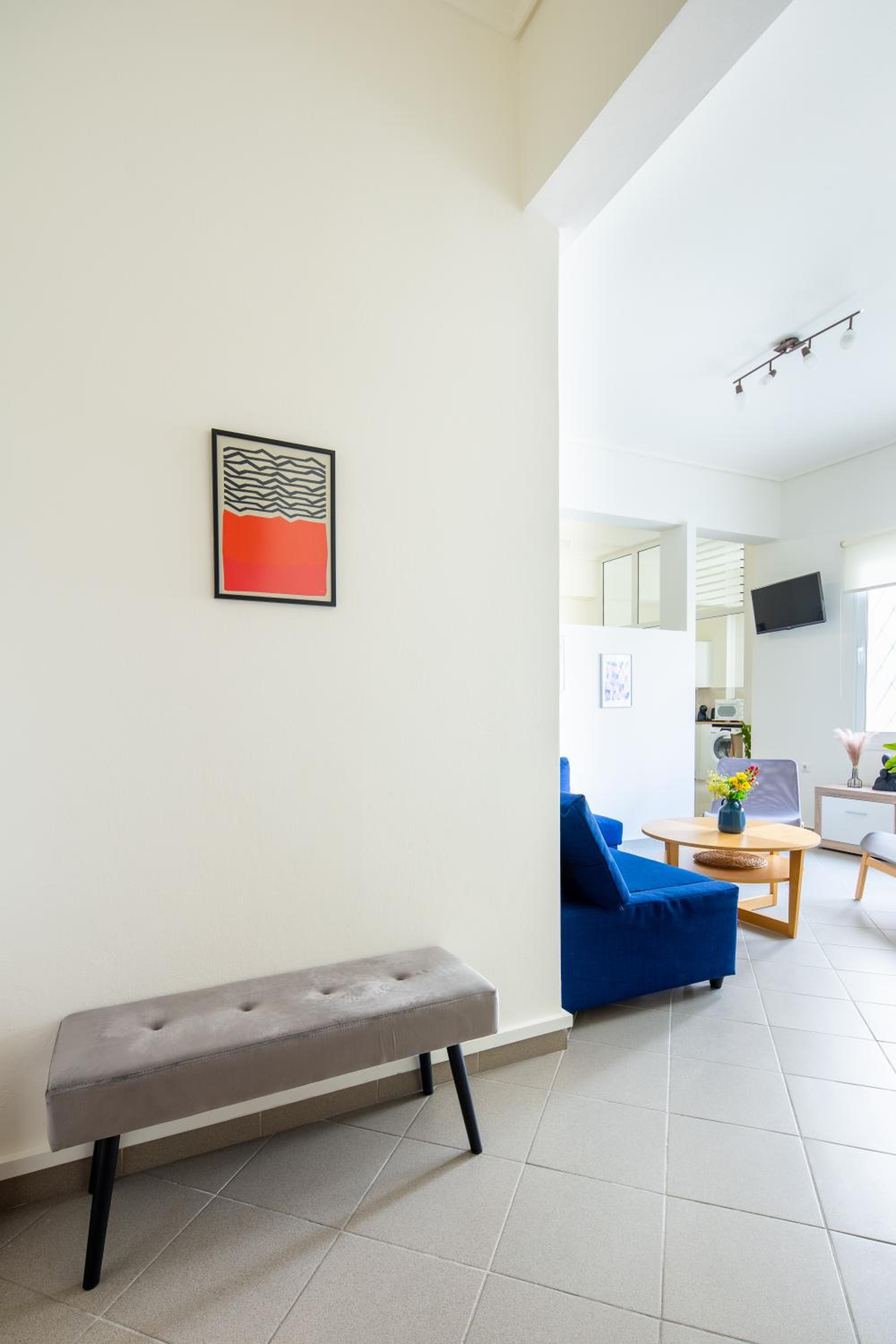 One-Bedroom Apartment photo 3