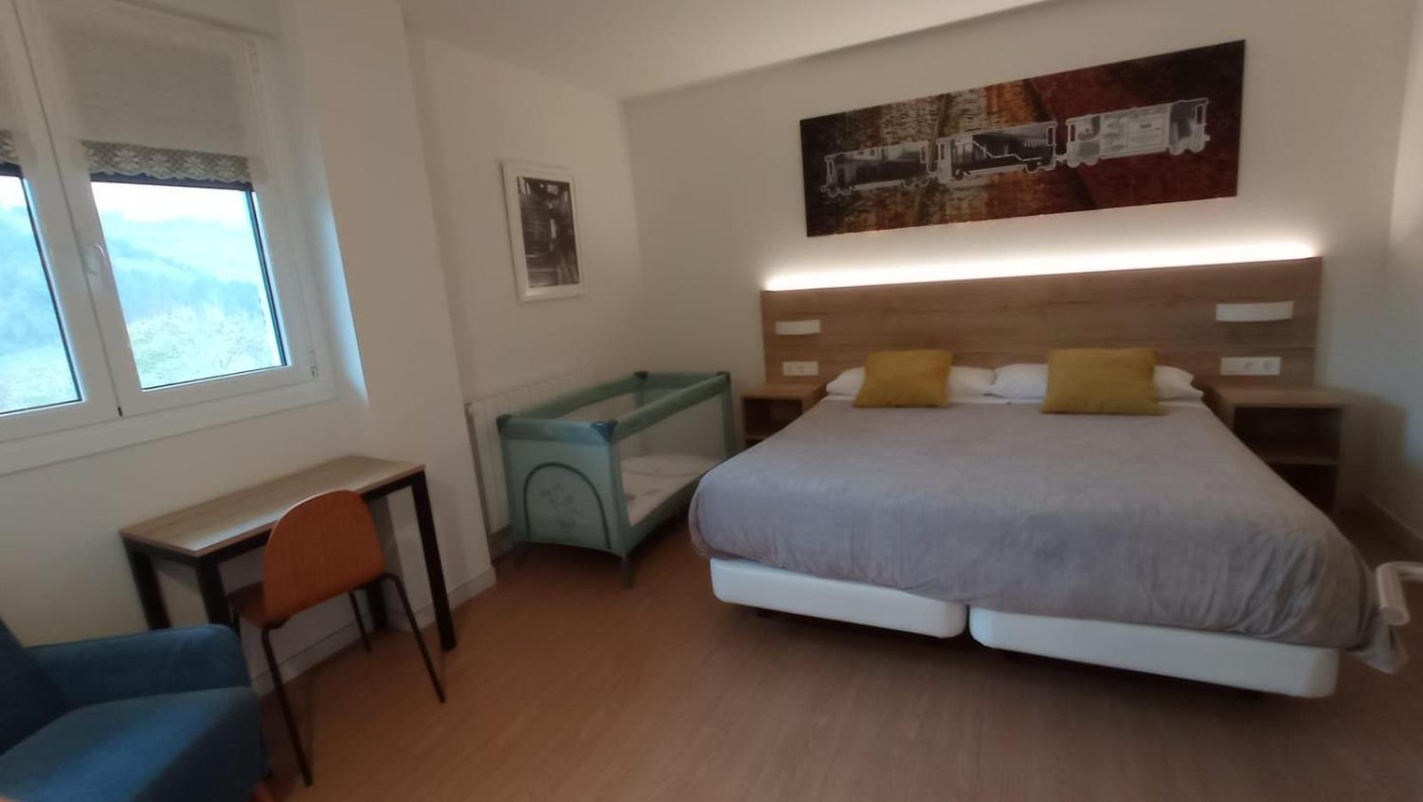 Double or Twin Room photo 2