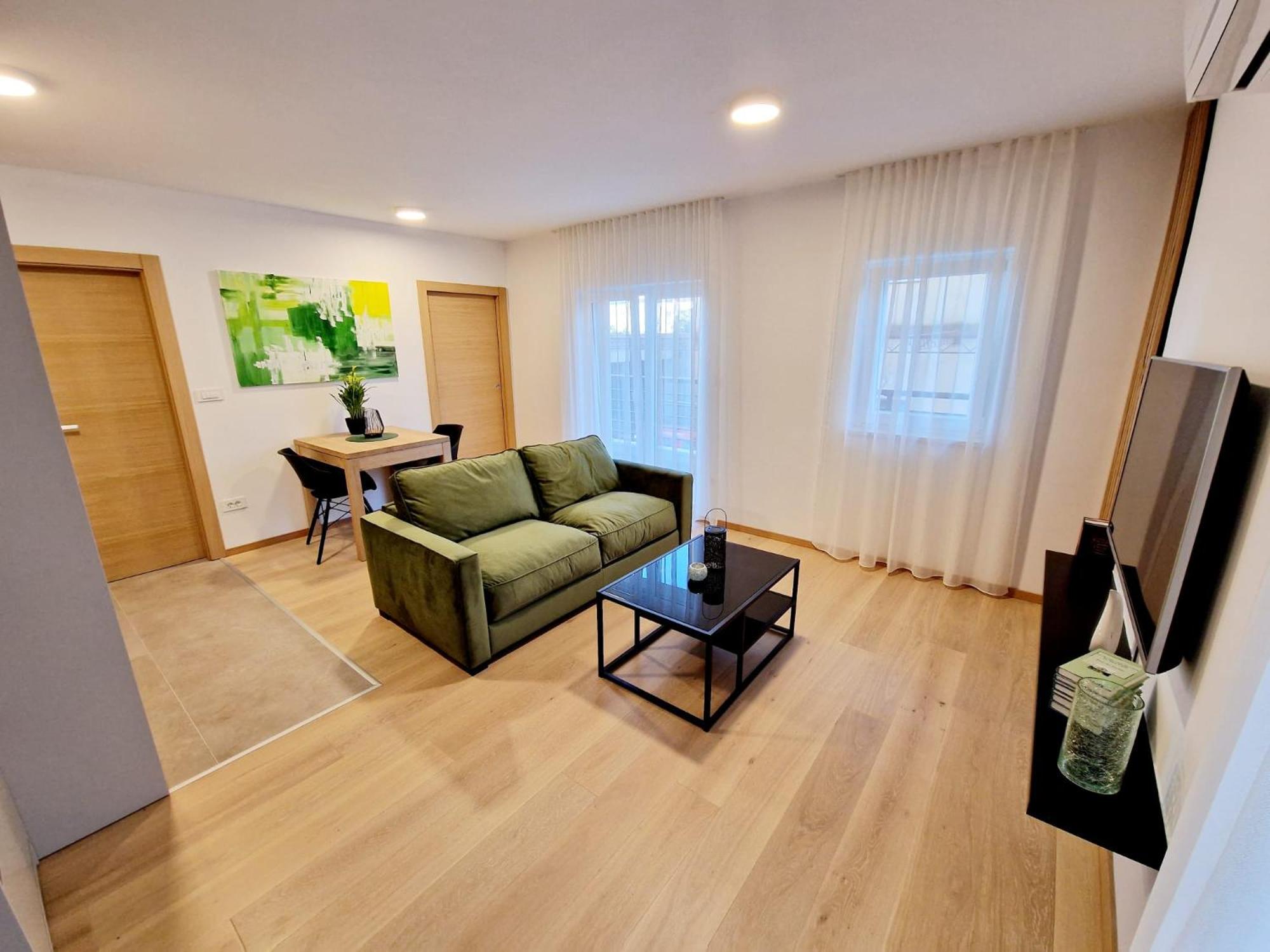 One-Bedroom Apartment