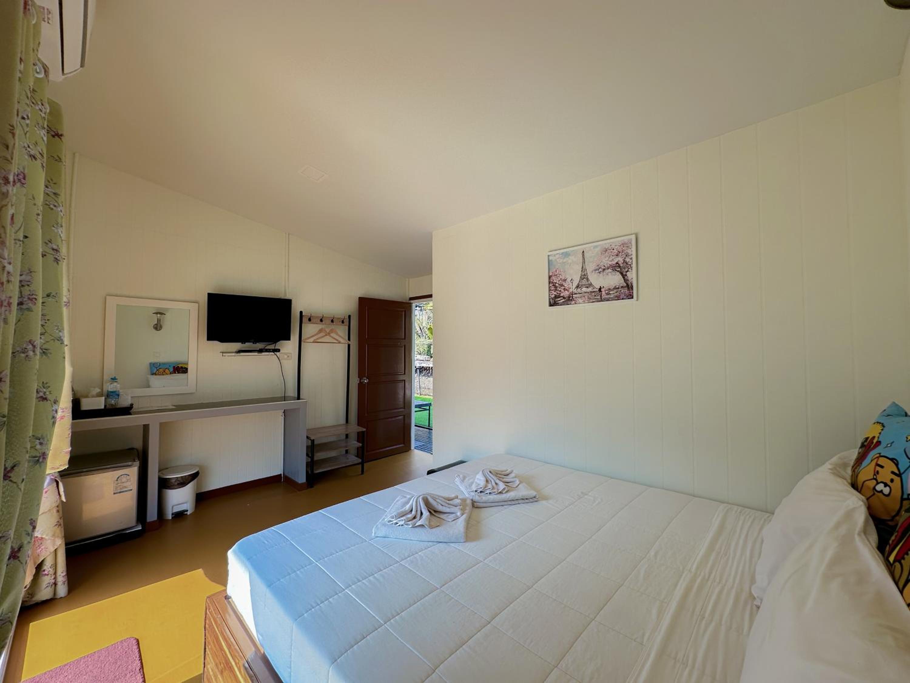 Two-Bedroom Bungalow - Photo 6