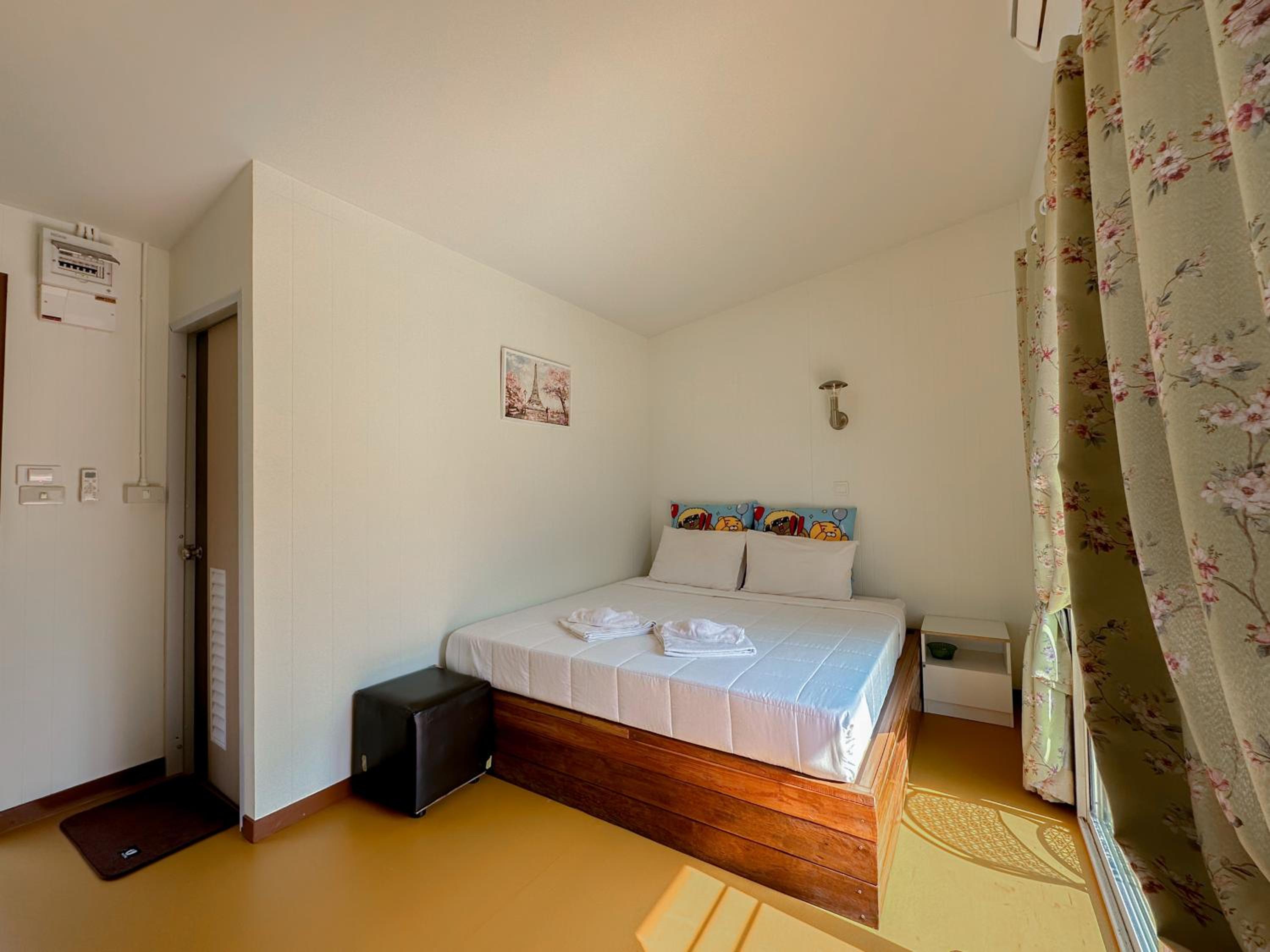 Two-Bedroom Bungalow - Photo 12