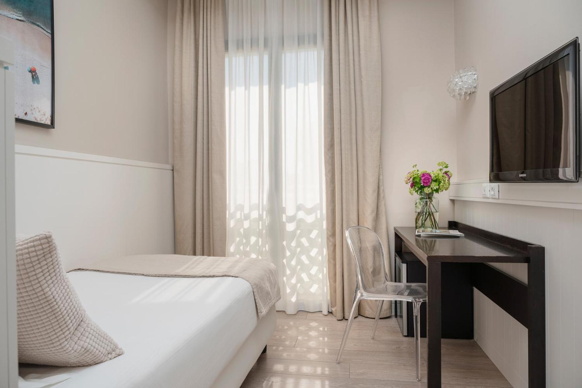 Single Room photo 2