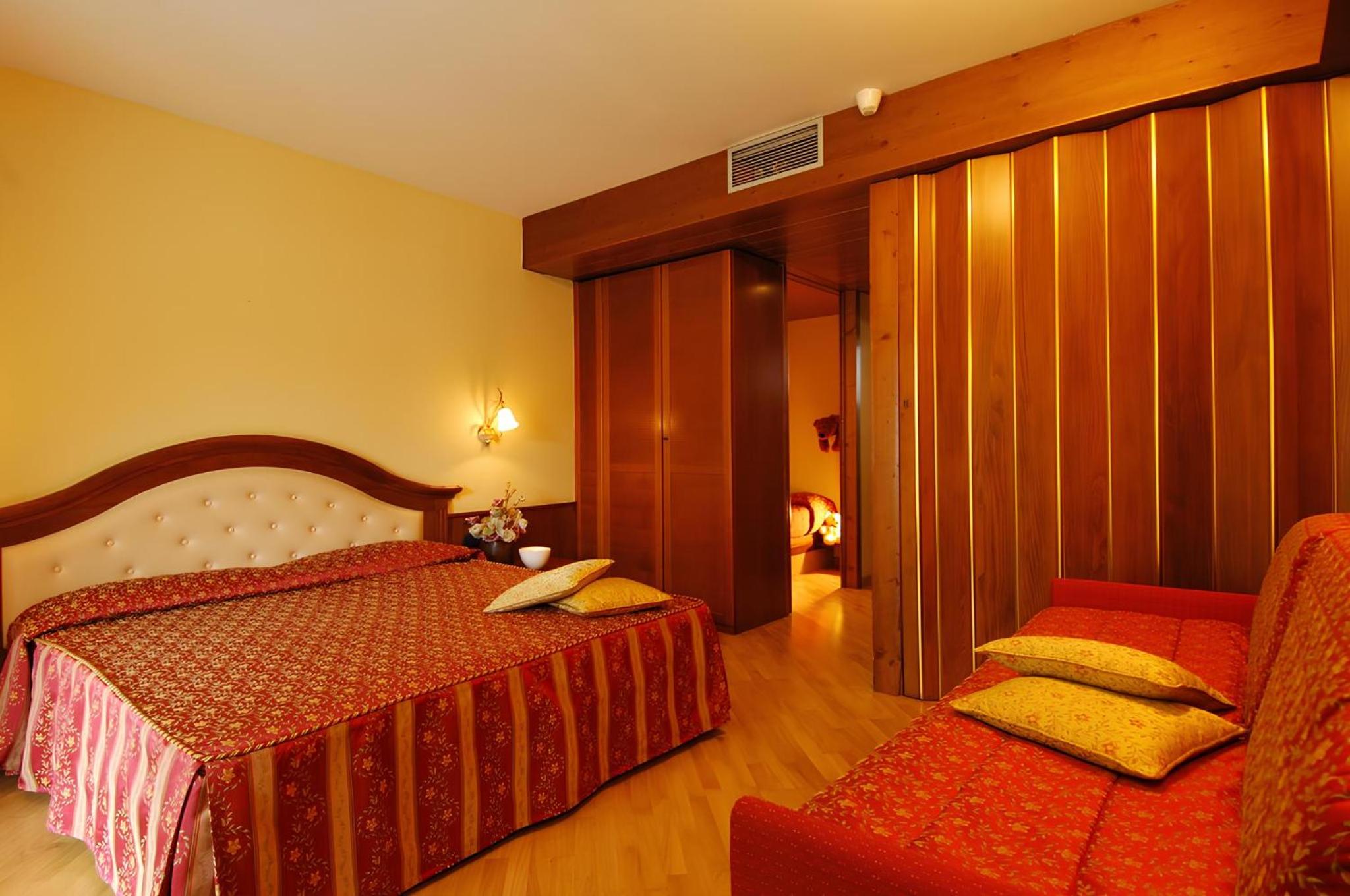 Economy Quadruple Room photo 3