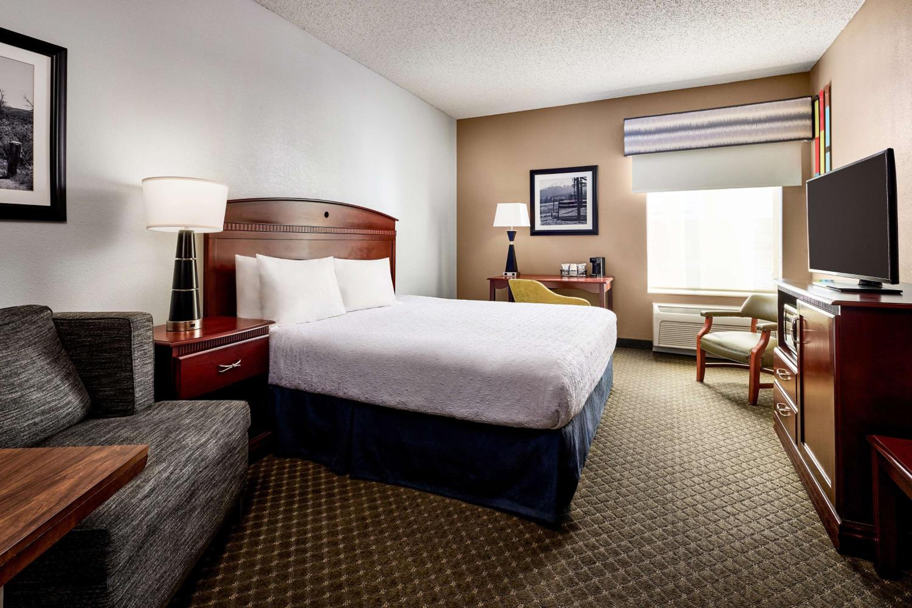 King Room - Mobility Access/Non-Smoking - Photo 3