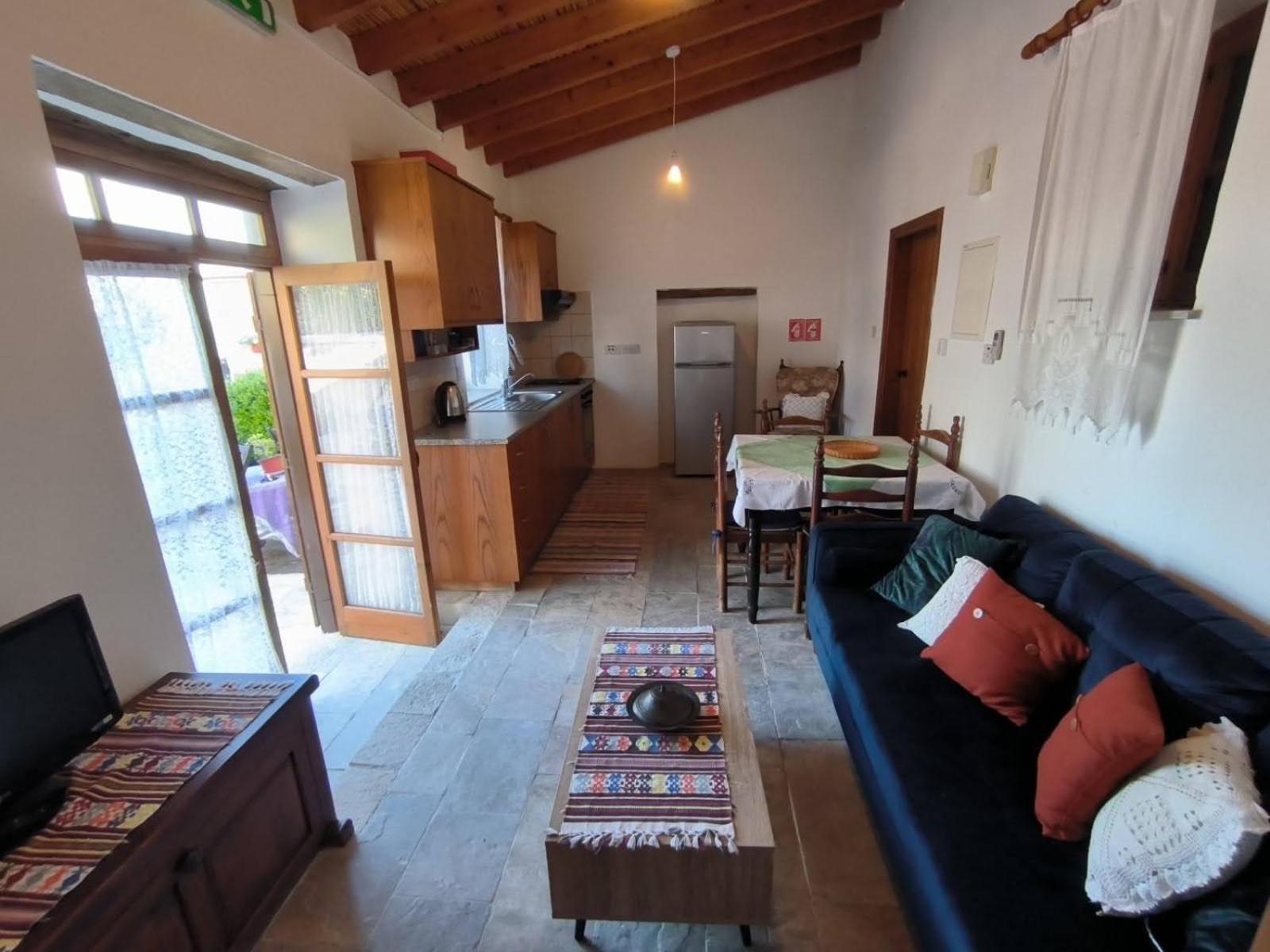One-Bedroom Apartment (2 - 3 Adults) photo 3
