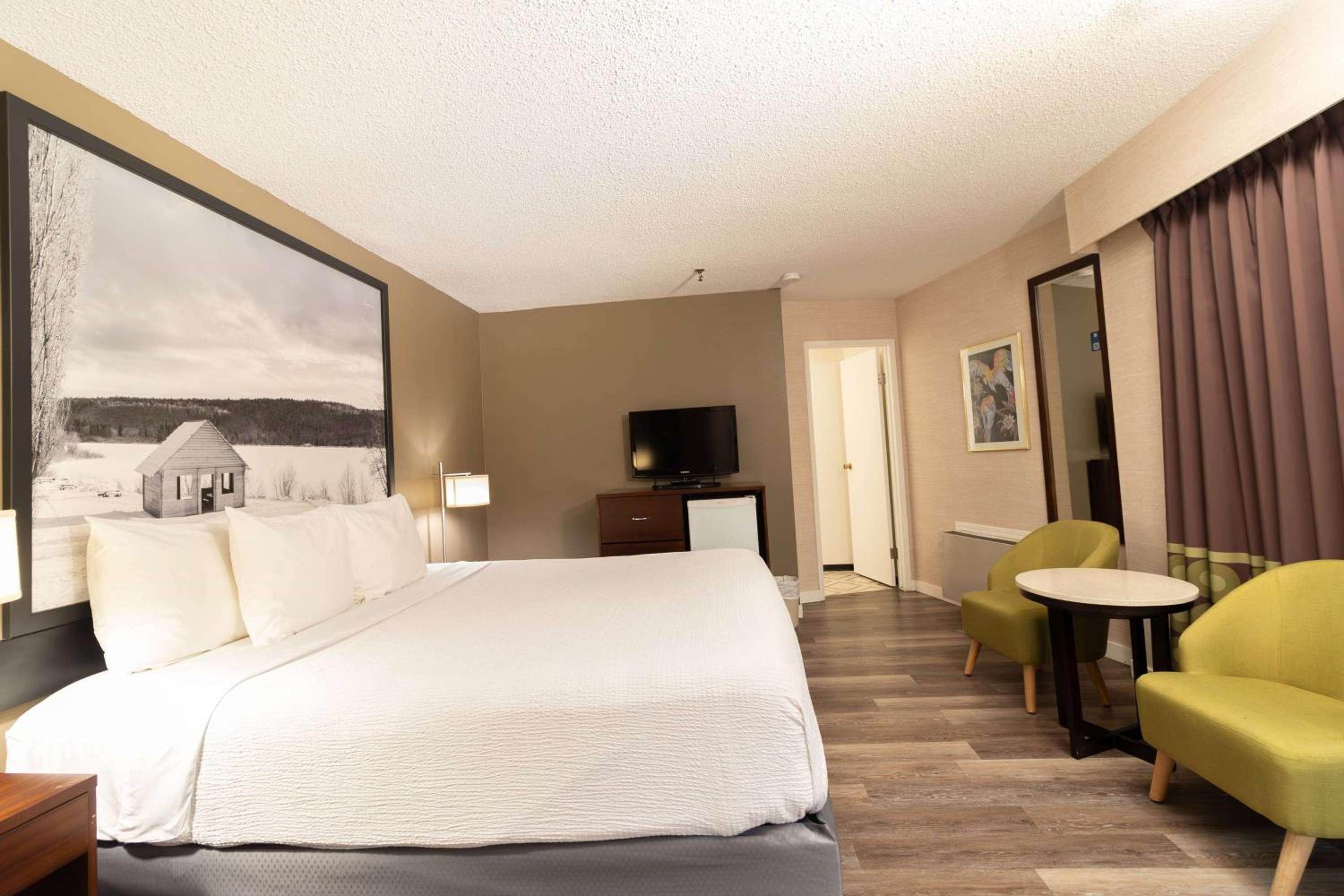 King Room - Non-Smoking - Photo 1