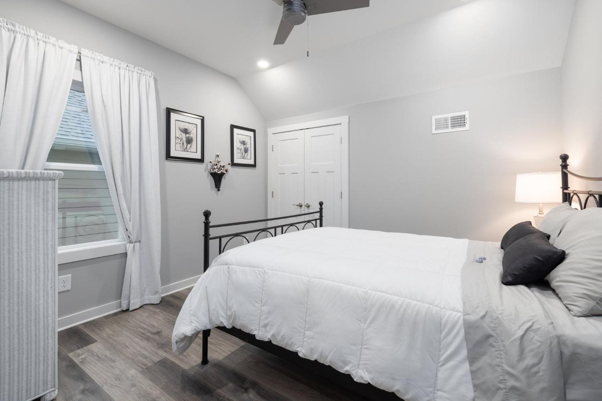 Three-Bedroom House photo 1