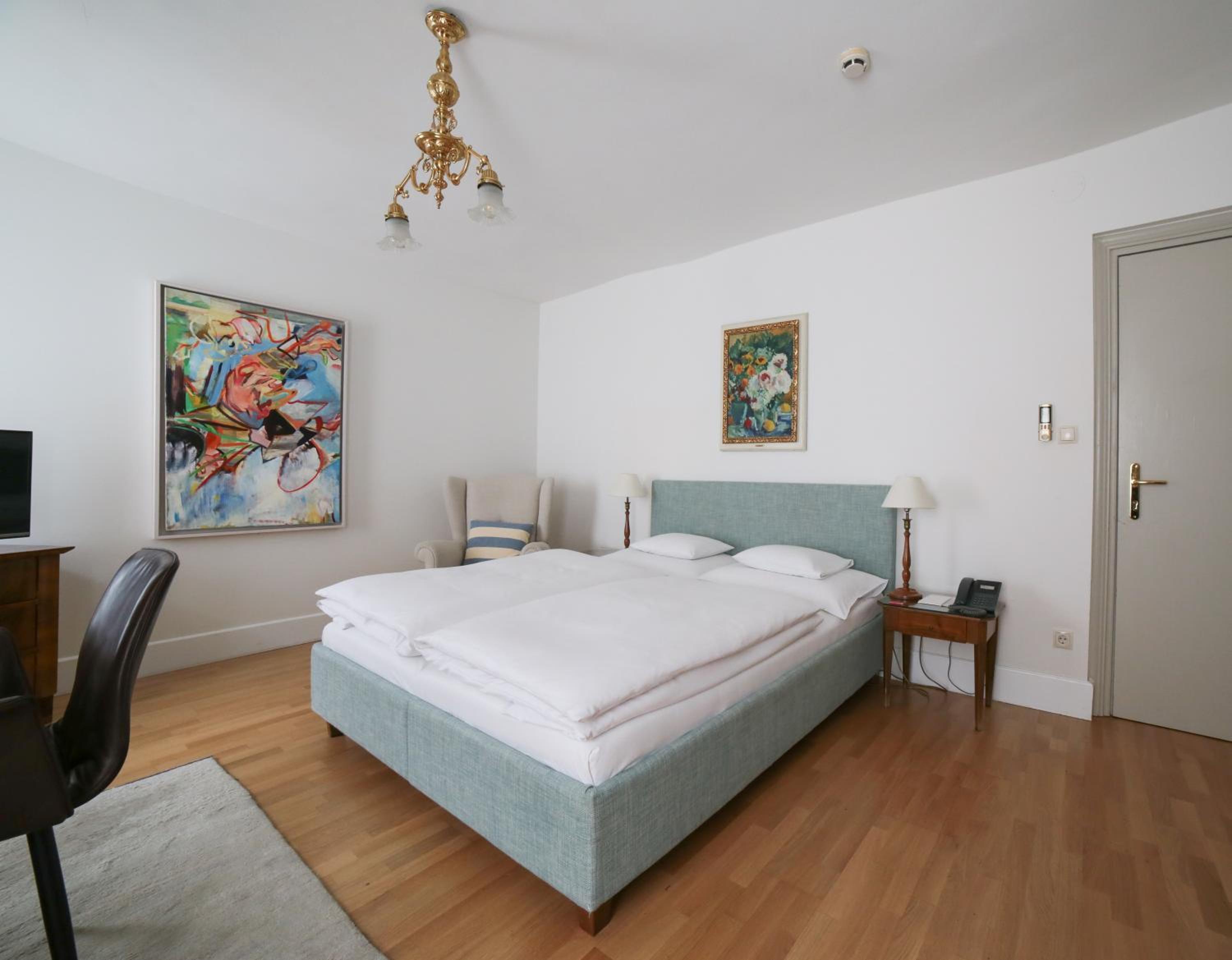 Double Room - Photo 2