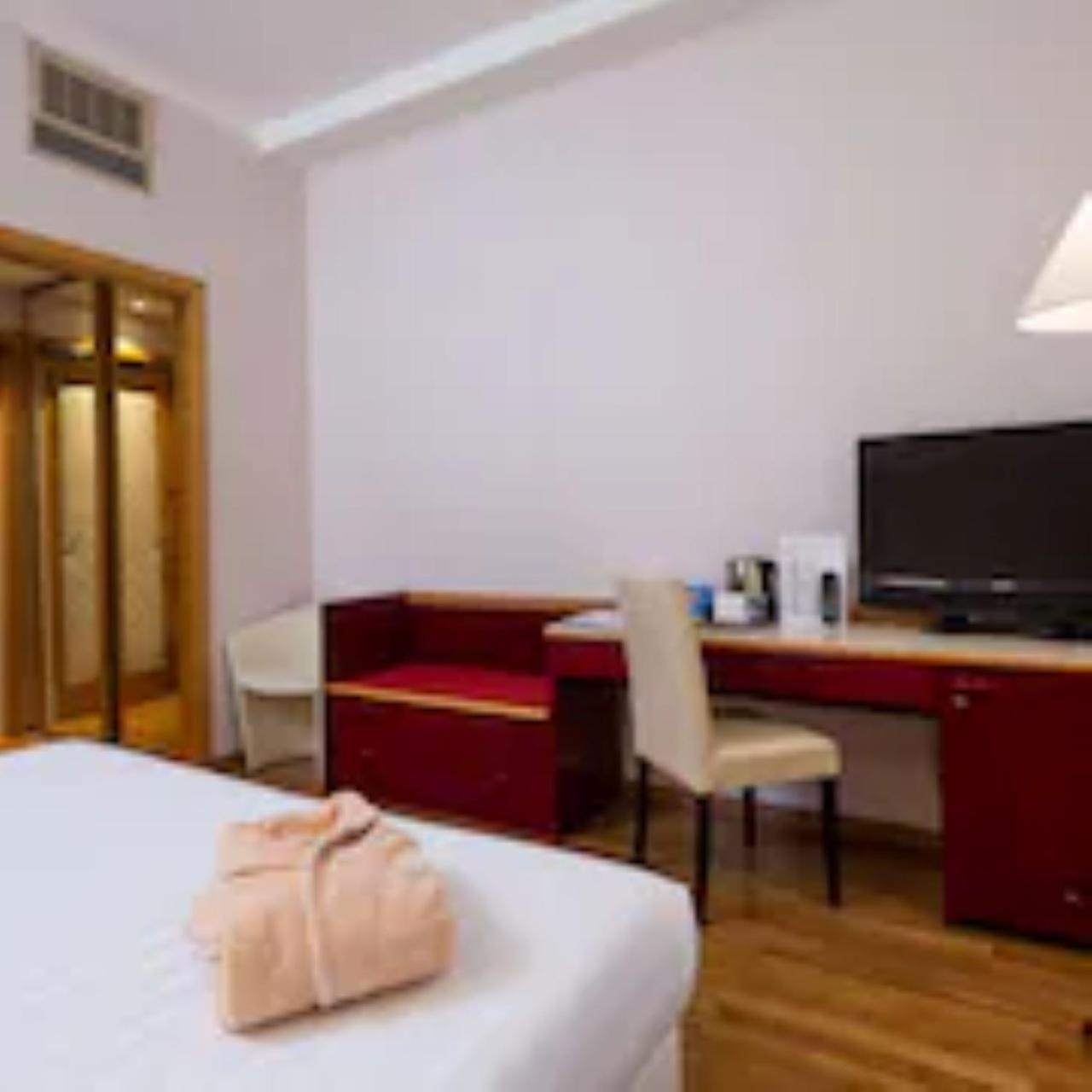 Superior Twin Room - Photo 3