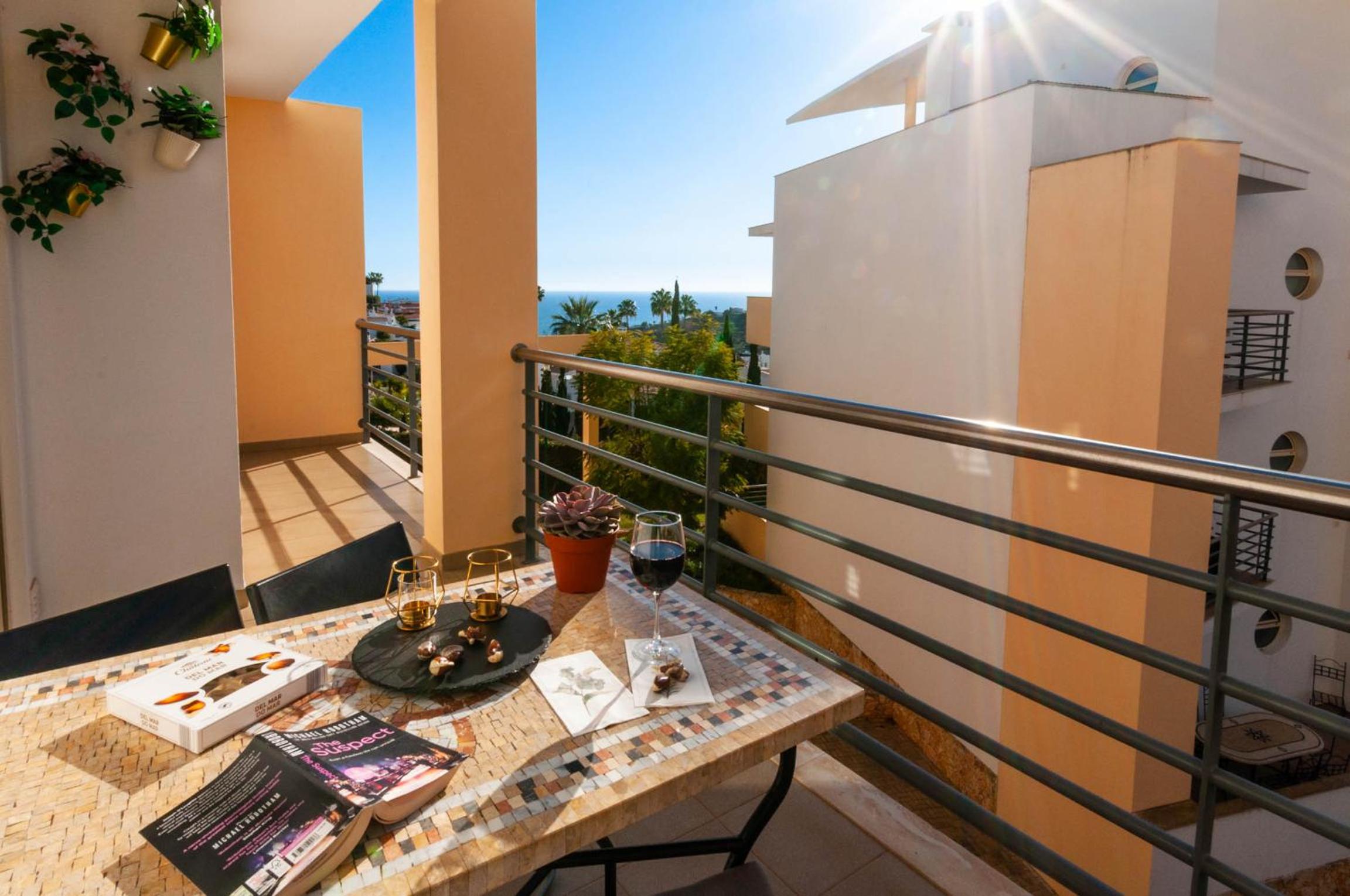 One-Bedroom Apartment with Partial Sea View - Photo 14